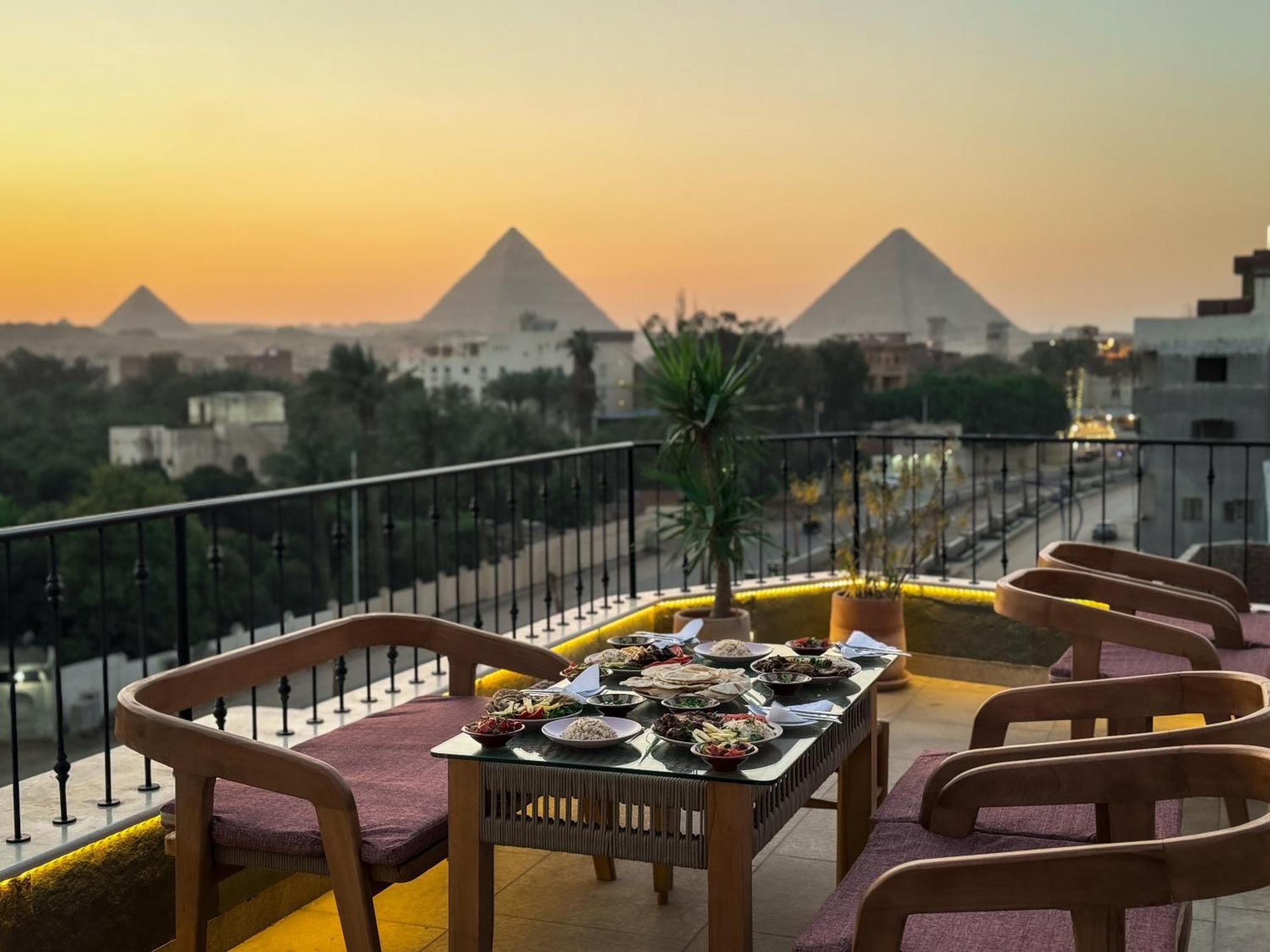 Almas Pyramids 4*