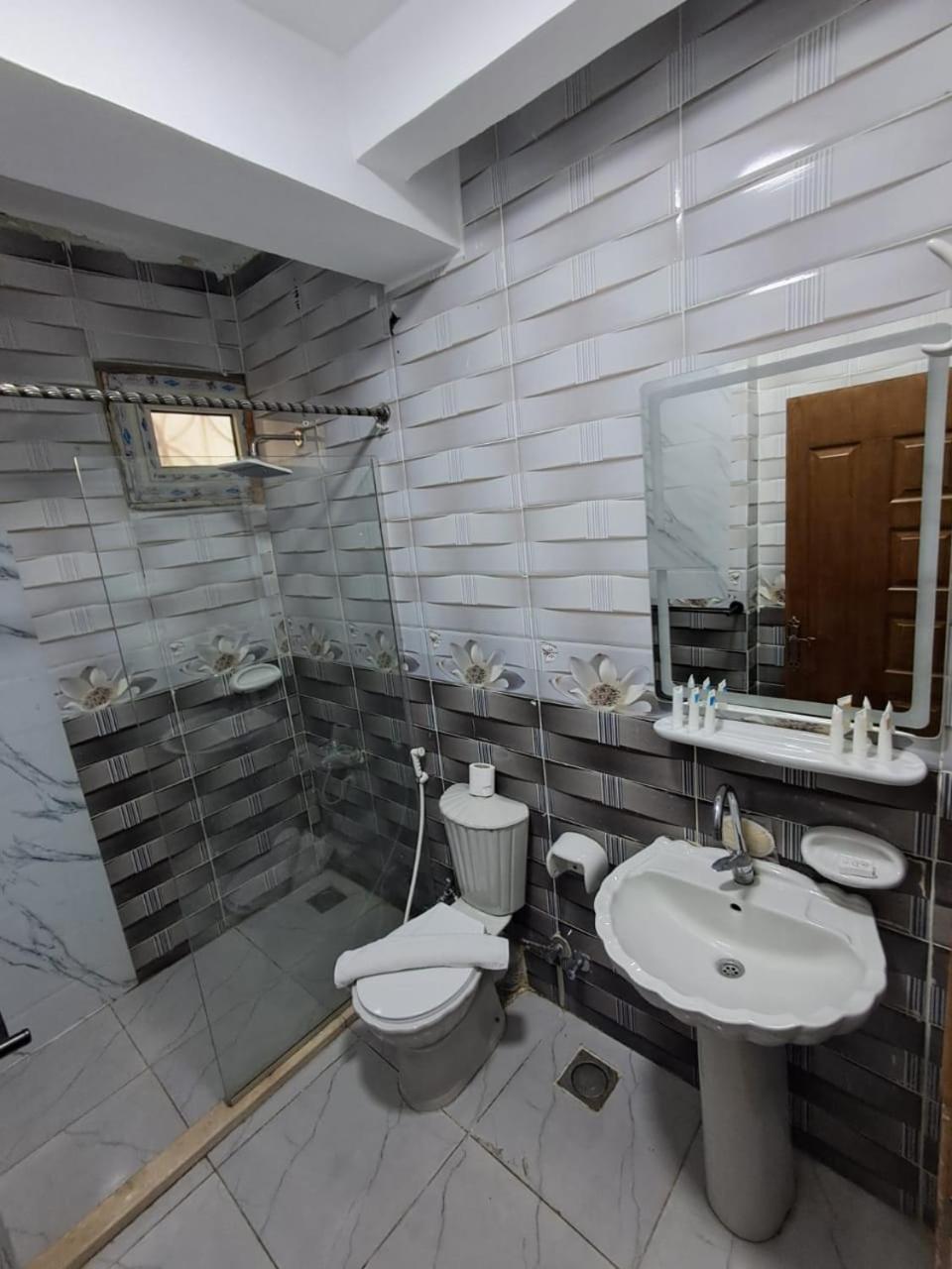 Premium Pyramids 5* Kafrat al Jabal