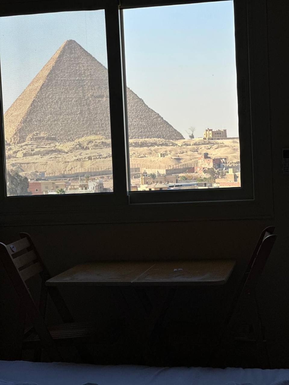 Moonlight Pyramids View Hotel