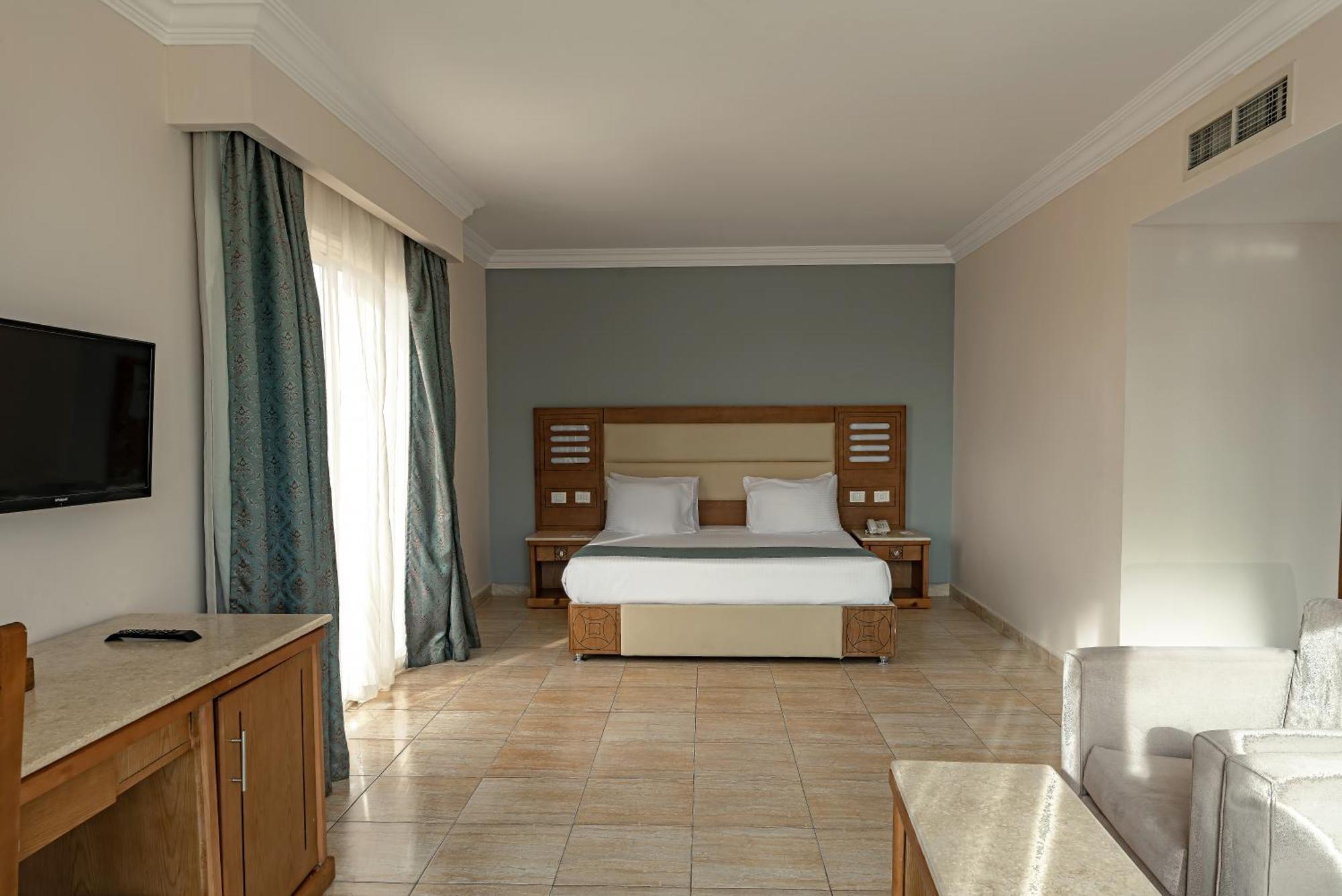 Resort Sunrise Alora Aqua Park 4*