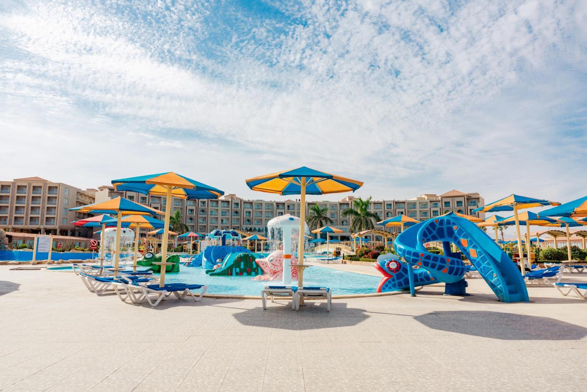 Sunrise Alora Aqua Park