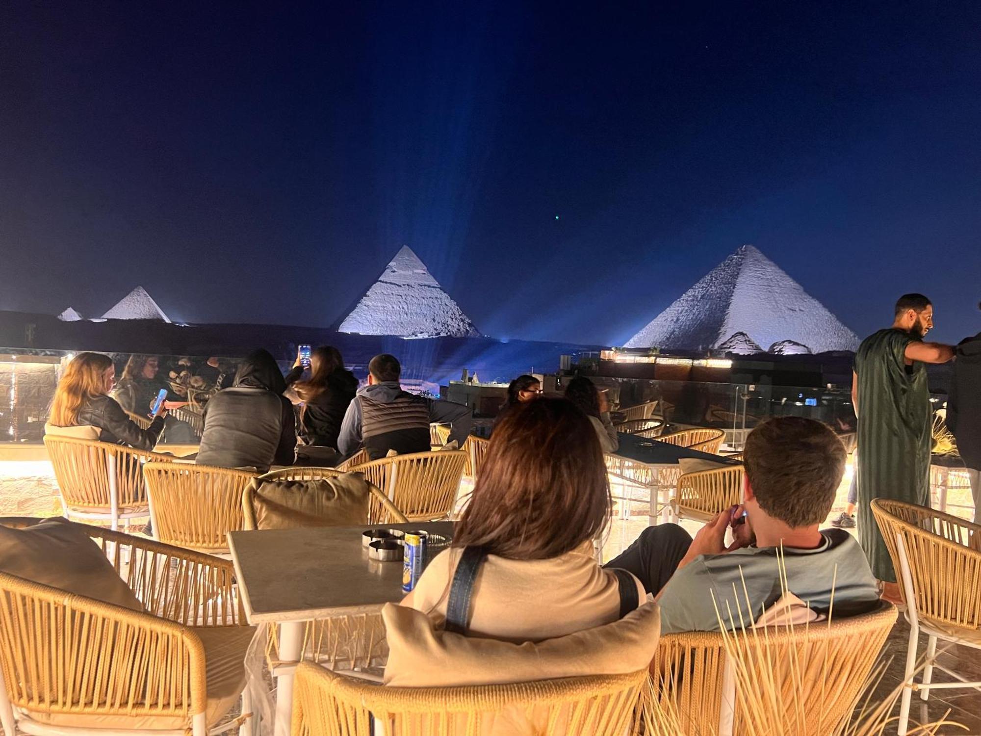 Pyramids And Sphinx 4*