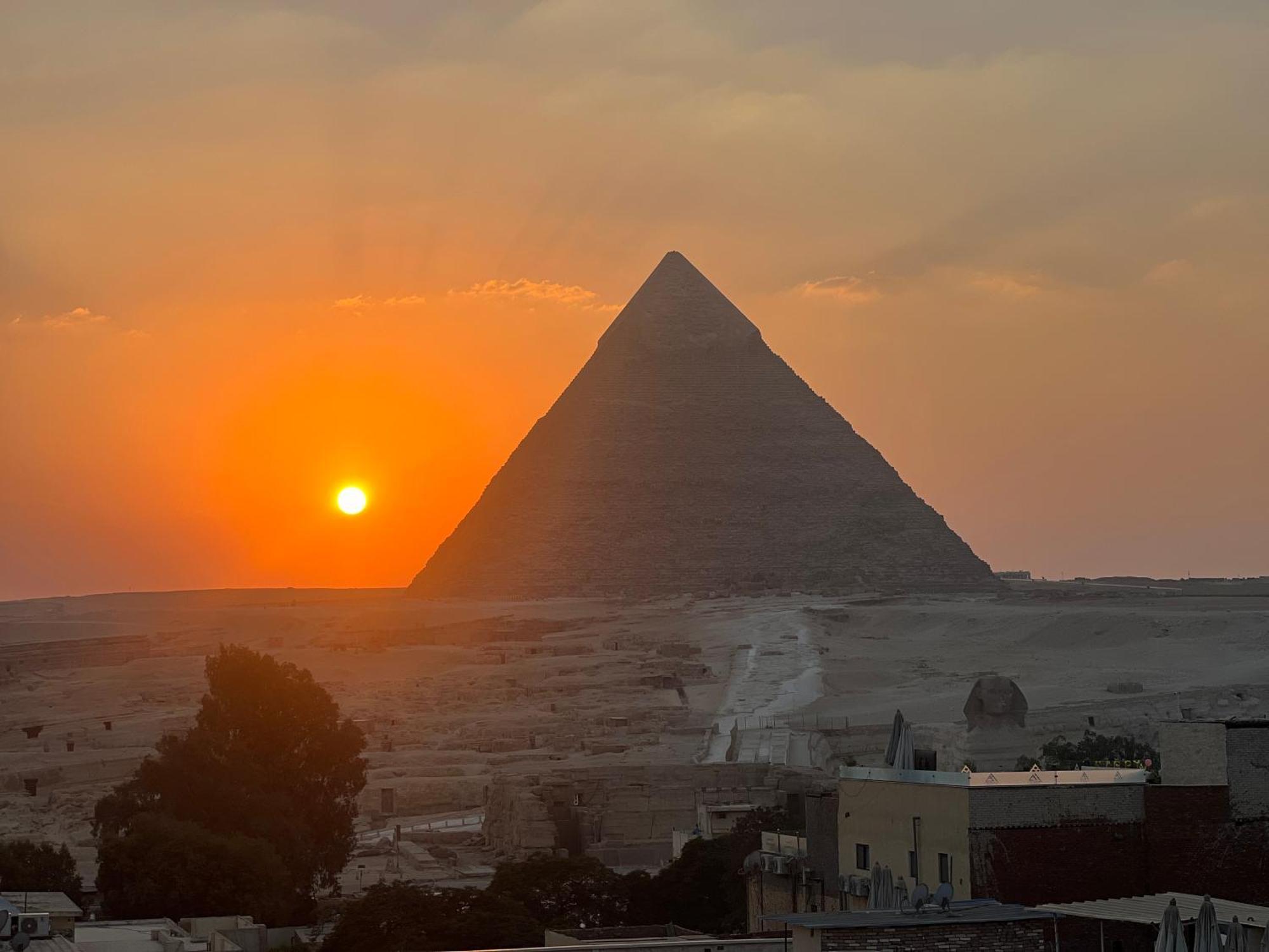 Pyramids And Sphinx Hotel 4*
