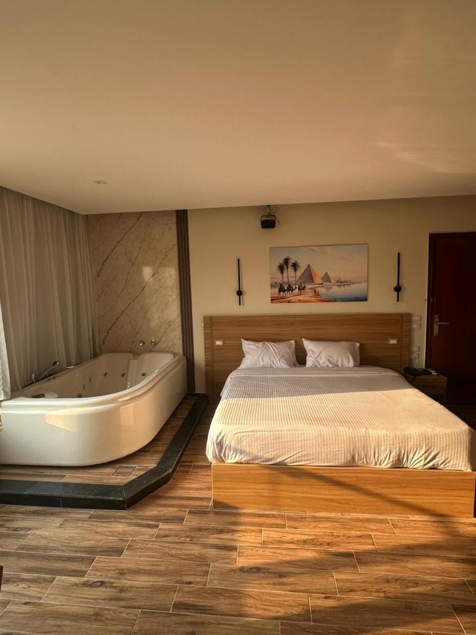 Rosetta Pyramids Hotel