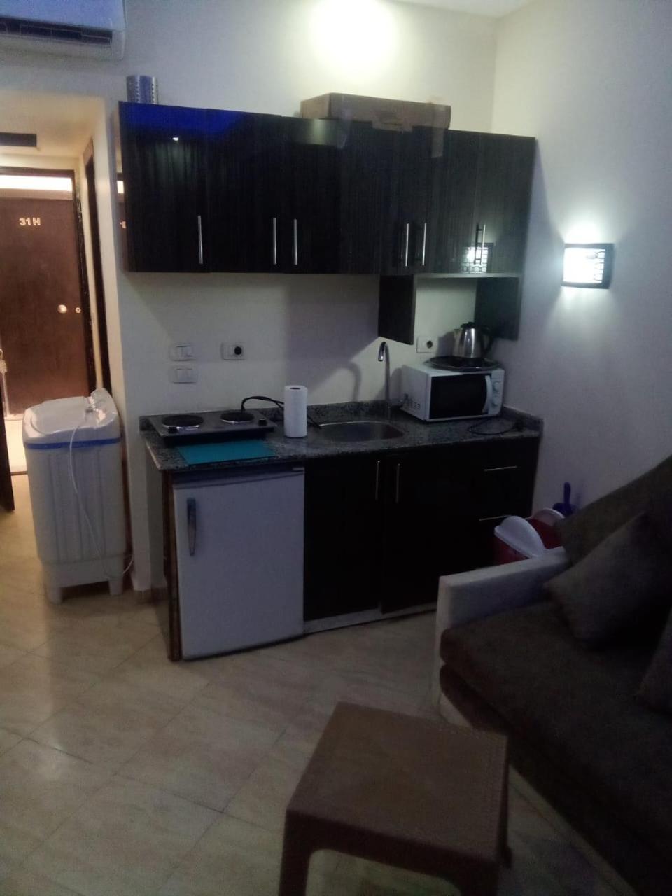 Apartment Furnished & Kitchen Seaview Beachfront Near Airport Hurghada