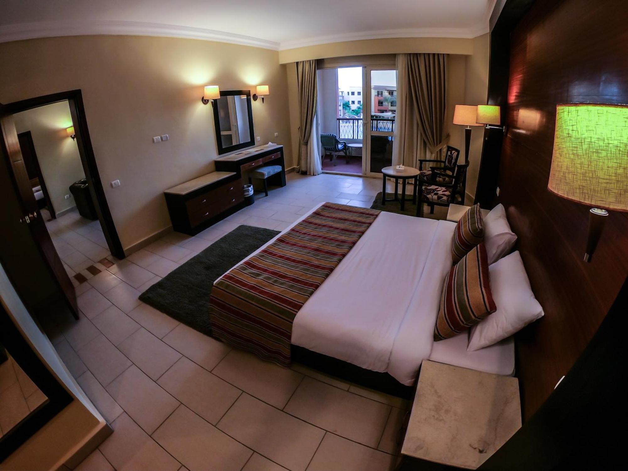 Resort Regency Plaza Aqua Park And