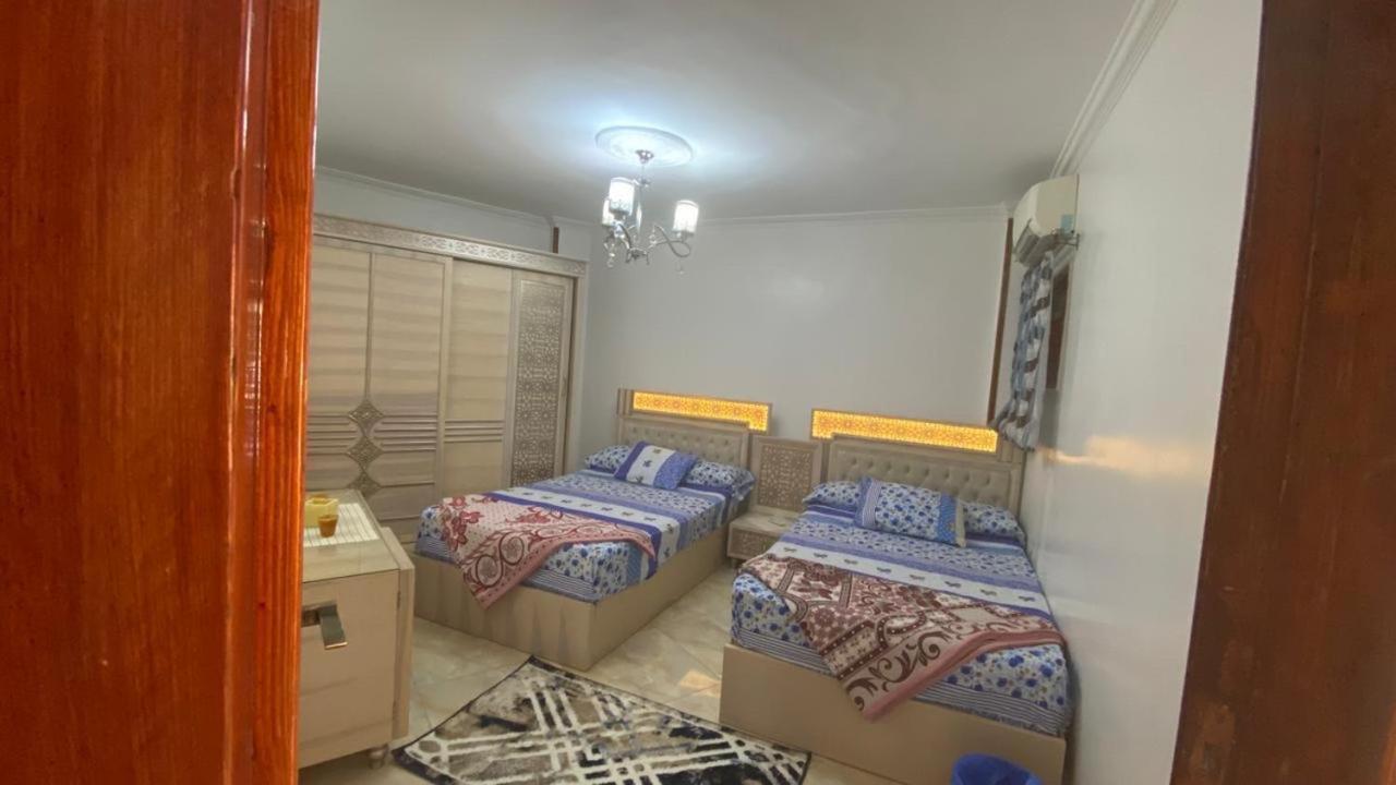 Apartament Salah Eldin 2 Bed Super Lux , Garden&sea View, First Floor , Family Only سوبر لوكس دور اول المعموره الشاطىء بجوار المنتزه Mamoura مع كارنيهات الدخول طول السنه و الشاطىء الخاص من اول مايو لنهايه اكتوبر للعائلات