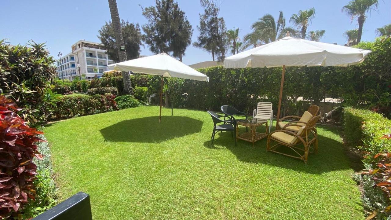 Salah Eldin Luxe Chalet: Garden & Sea View Family Retreat Apartment