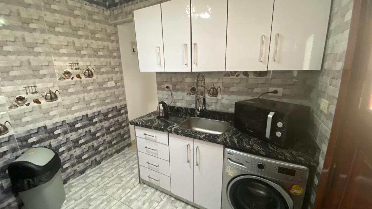 Salah Eldin 2 Bed Super Lux , Garden&sea View, First Floor , Family Only سوبر لوكس دور اول المعموره الشاطىء بجوار المنتزه Mamoura مع كارنيهات الدخول طول السنه و الشاطىء الخاص من اول مايو لنهايه اكتوبر للعائلات Apartament *