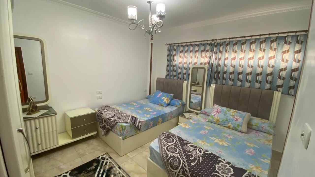 Apartament Salah Eldin 2 Bed Super Lux , Garden&sea View, First Floor , Family Only سوبر لوكس دور اول المعموره الشاطىء بجوار المنتزه Mamoura مع كارنيهات الدخول طول السنه و الشاطىء الخاص من اول مايو لنهايه اكتوبر للعائلات *