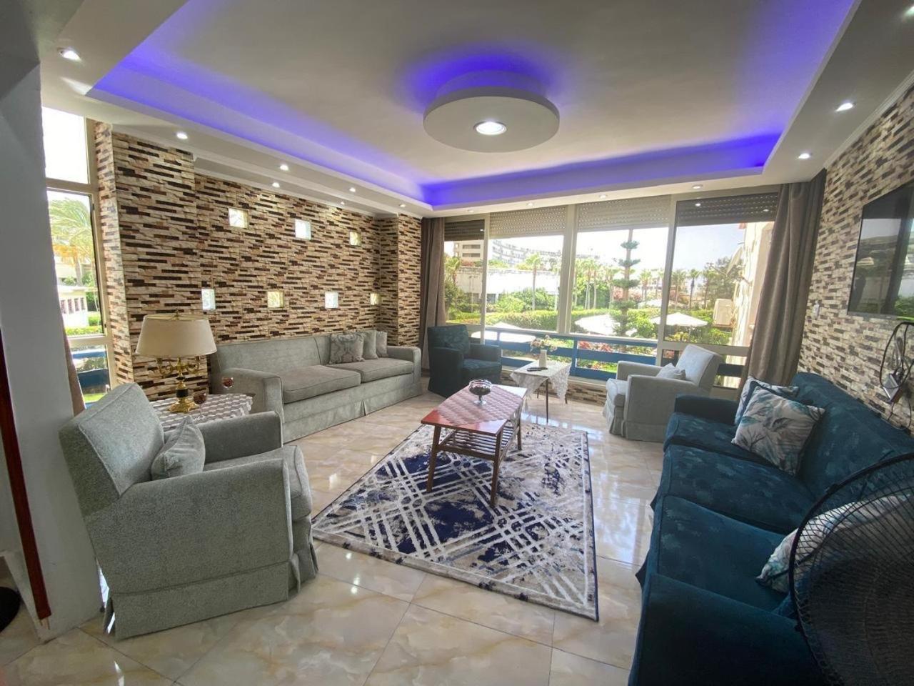Apartment Salah Eldin Luxe Chalet: Garden & Sea View Family Retreat Alexandria