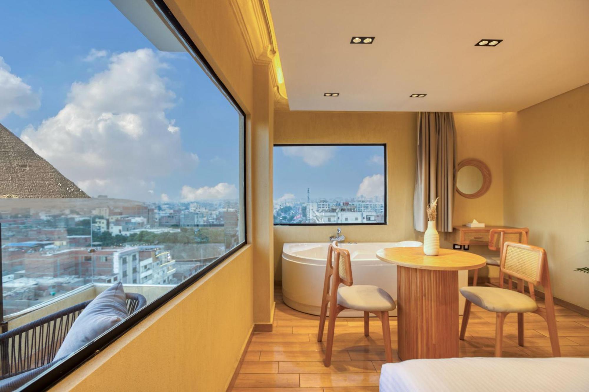 Eterna Pyramids View Hotel Kafrat al Jabal