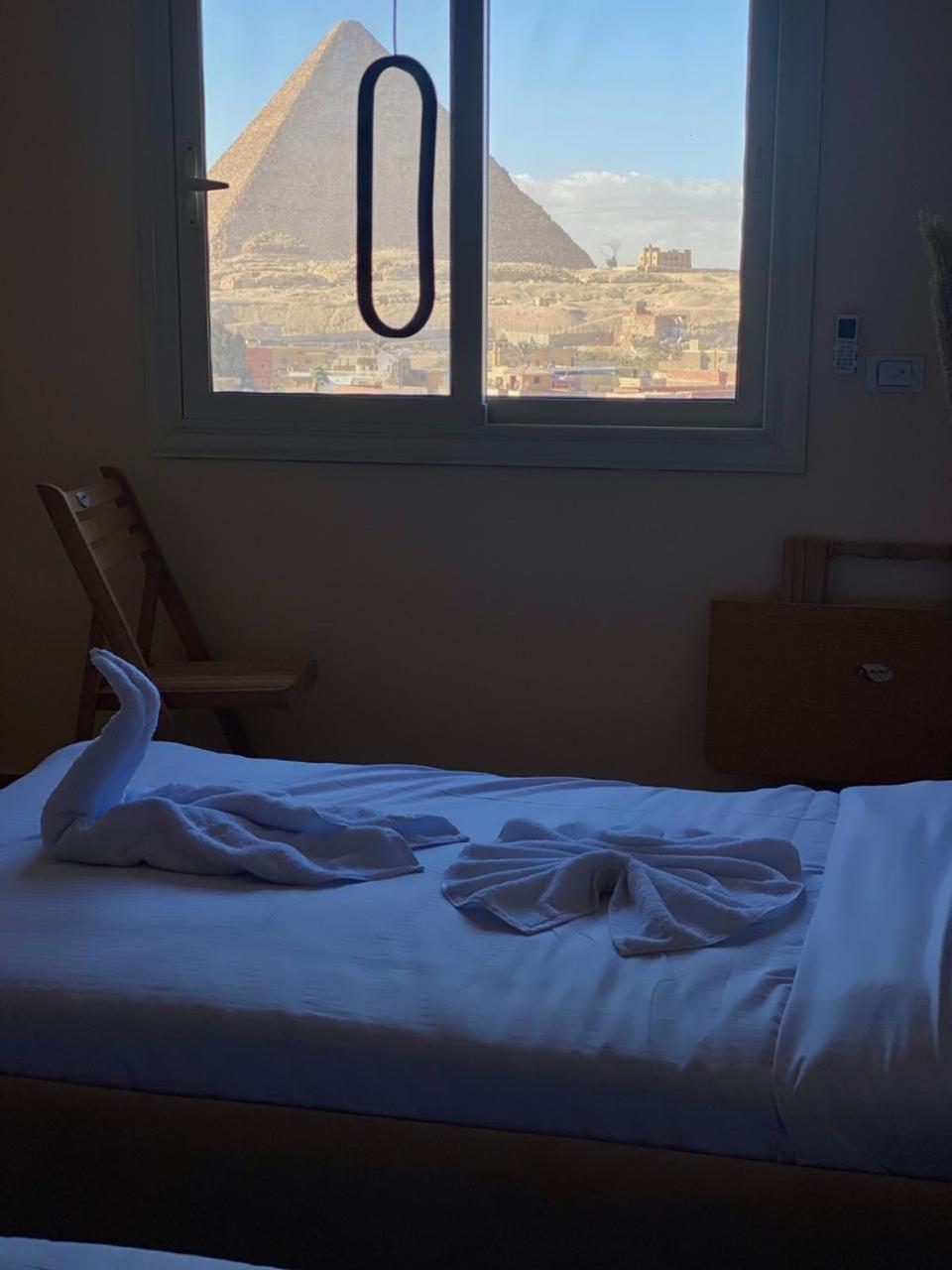 Moonlight Pyramids View 4*