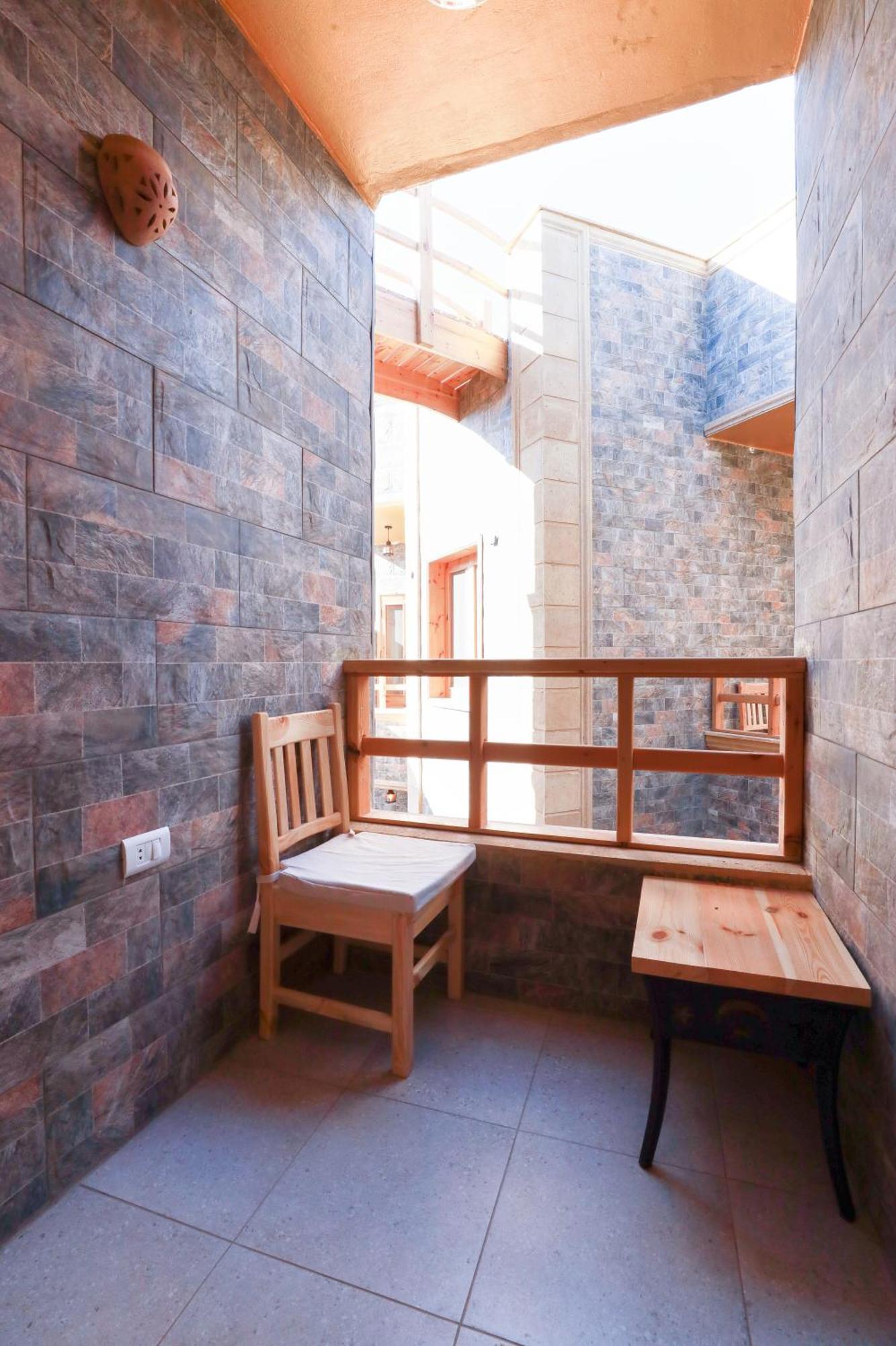 Neom - - - - - - - - - - - Your New In With Private * Dahab