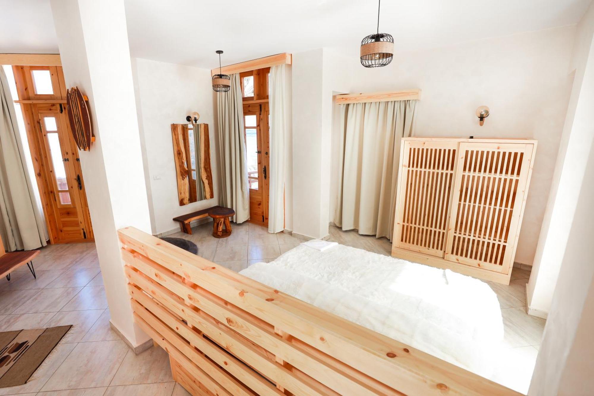 Neom - - - - - - - - - - - Your New In With Private Hotel *