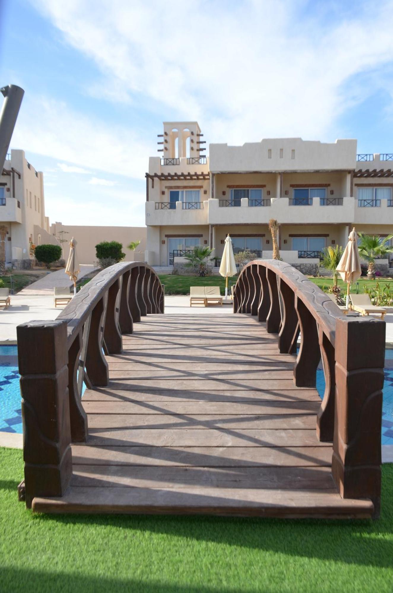 True Hotel 5*