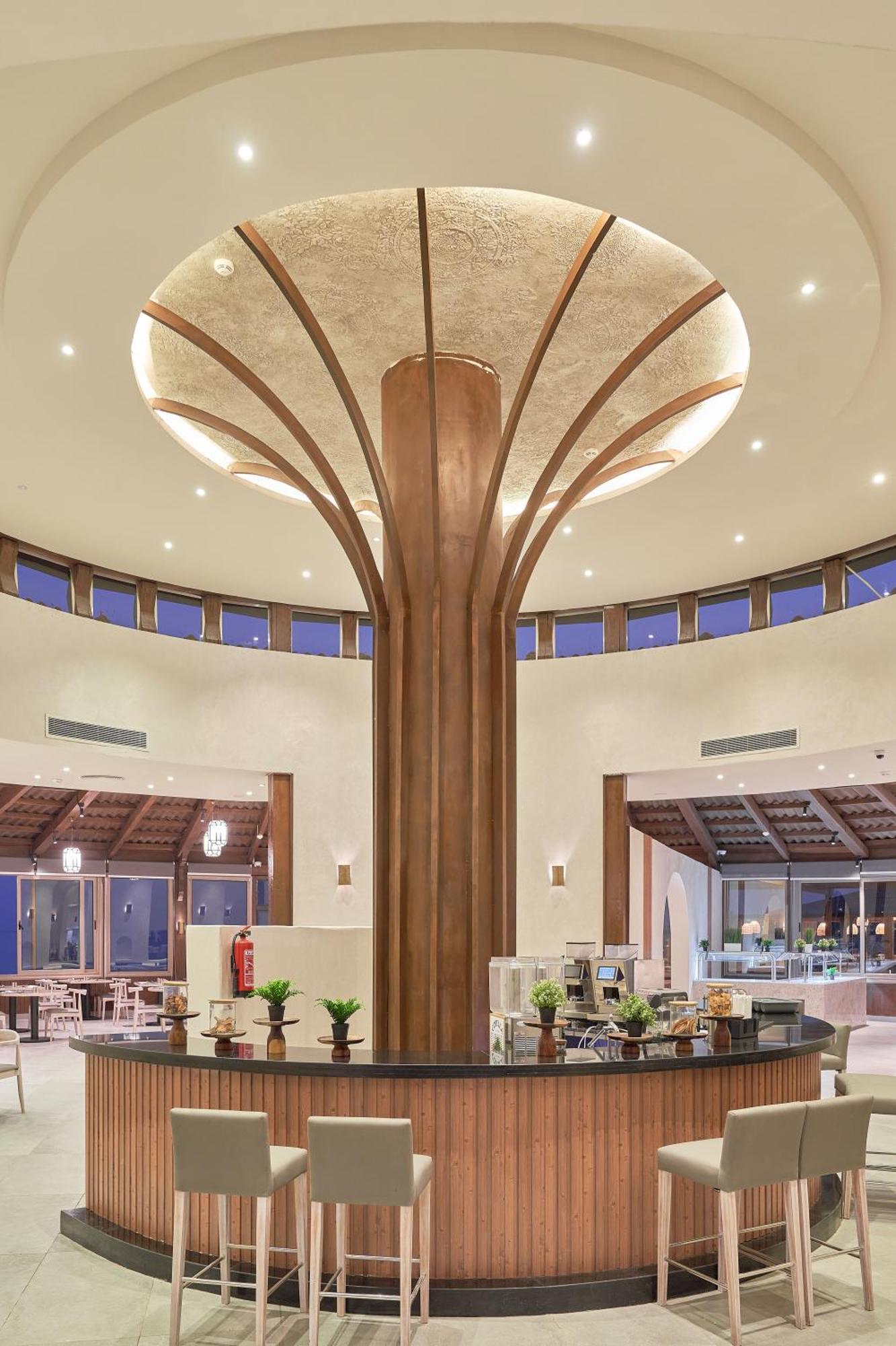 True Hotel 5*