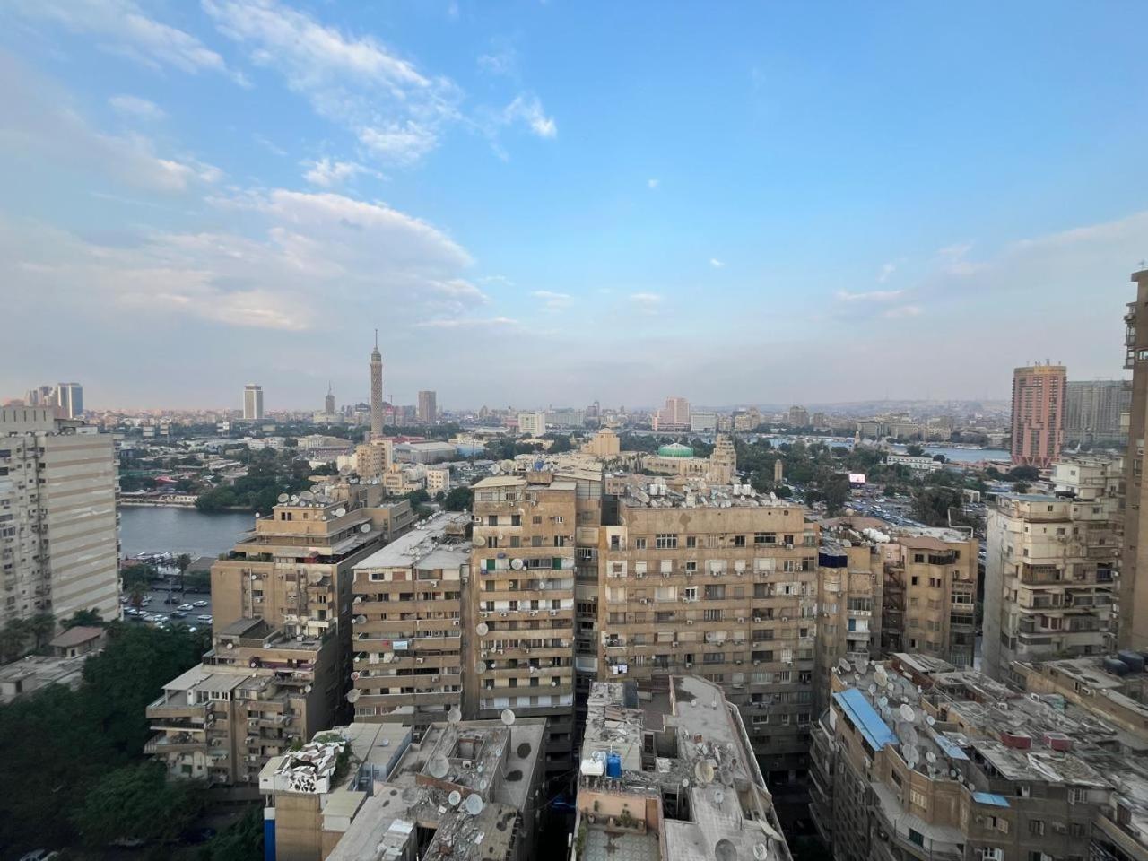 Nile X * Giza