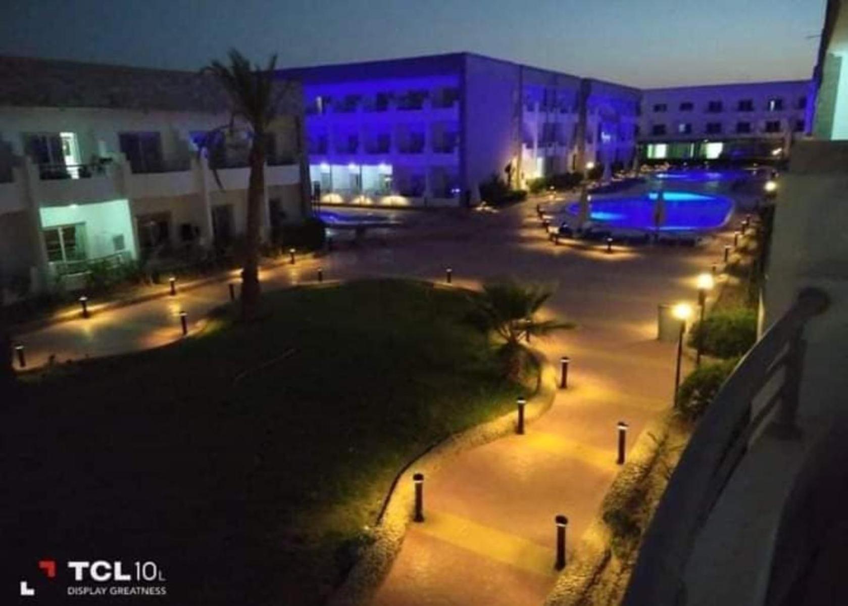 Furnished & Kitchen Seaview Beachfront Near Airport Apartment