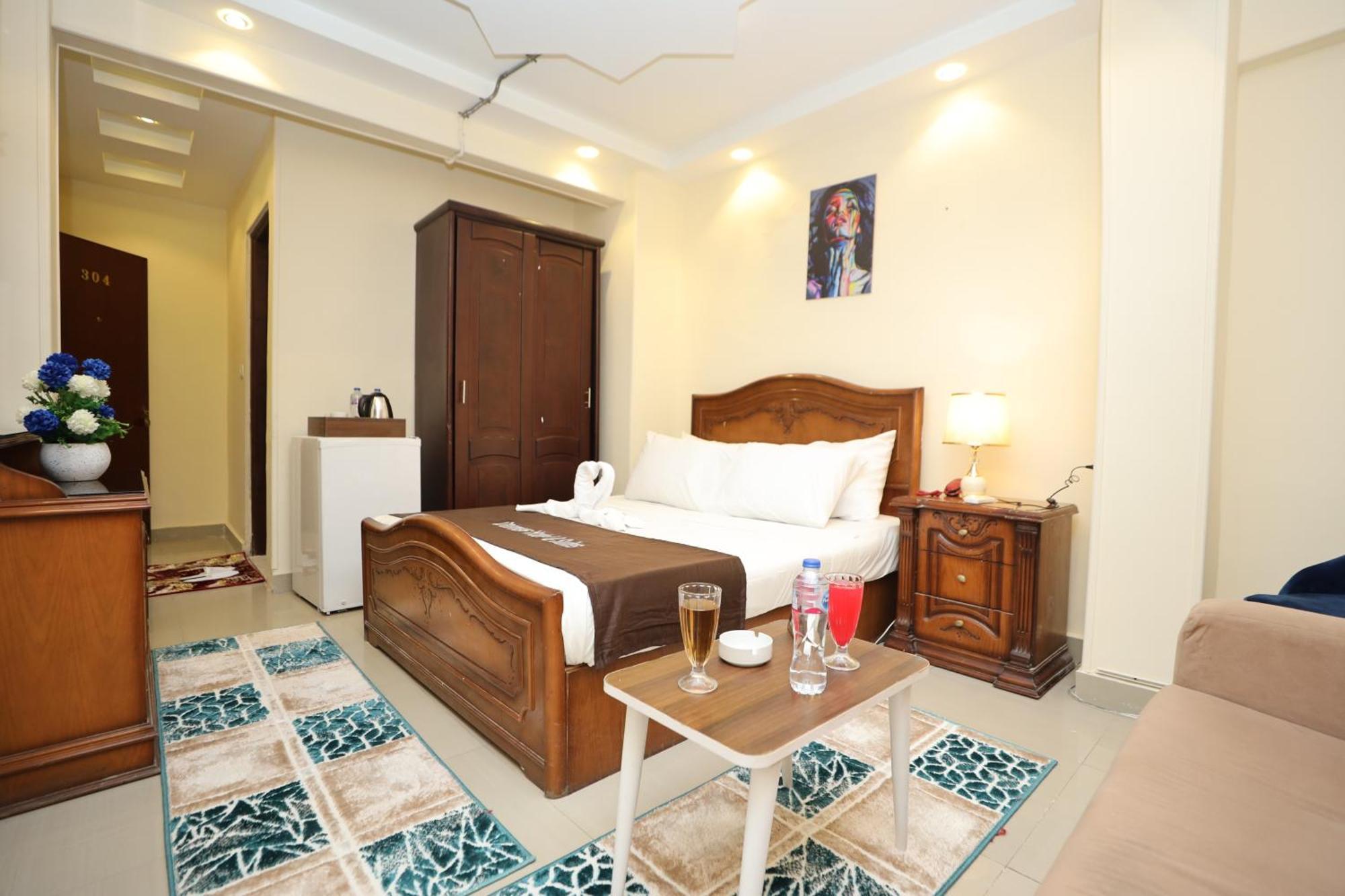 Otel No Name