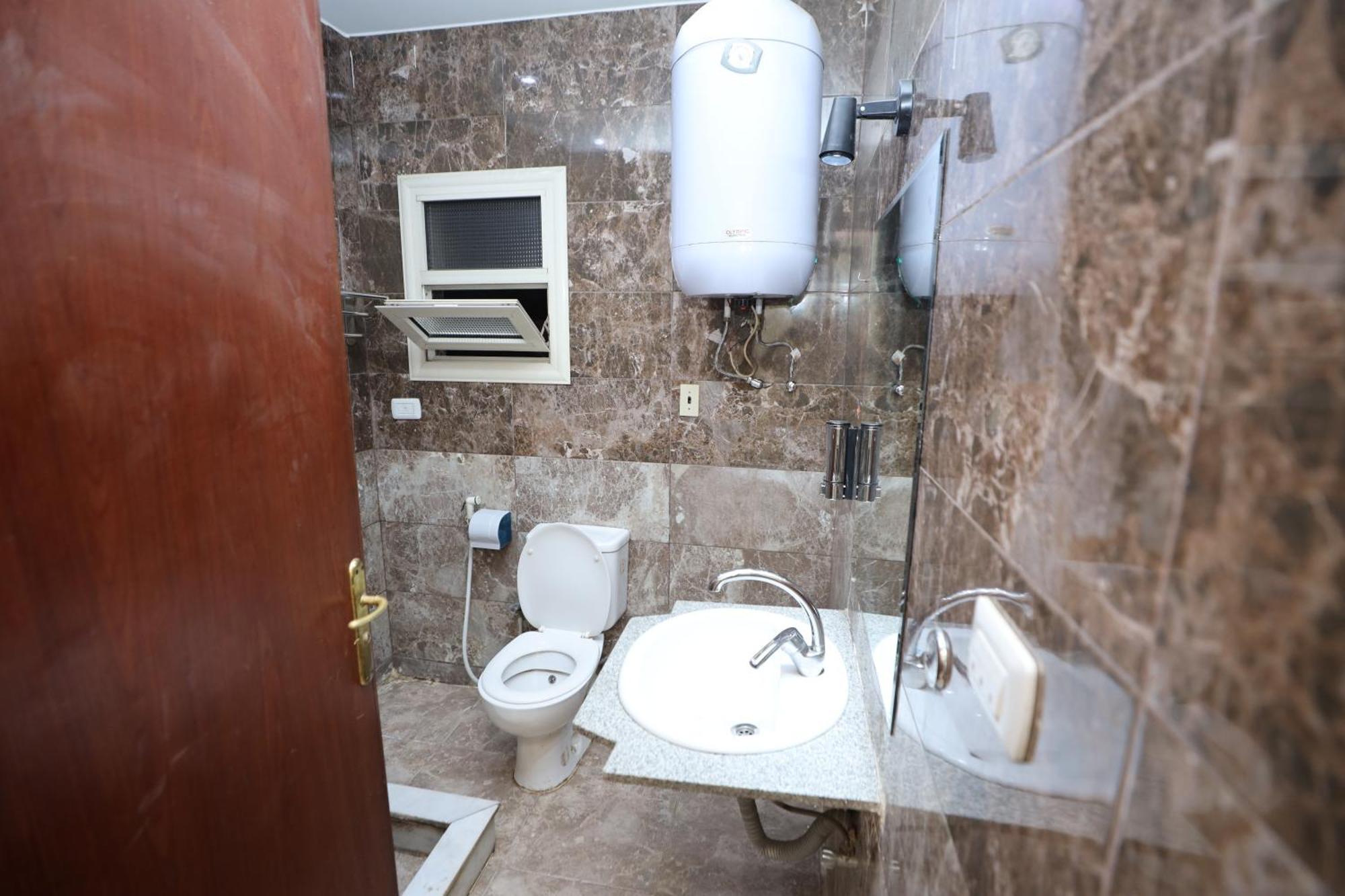 No Name Otel 3*
