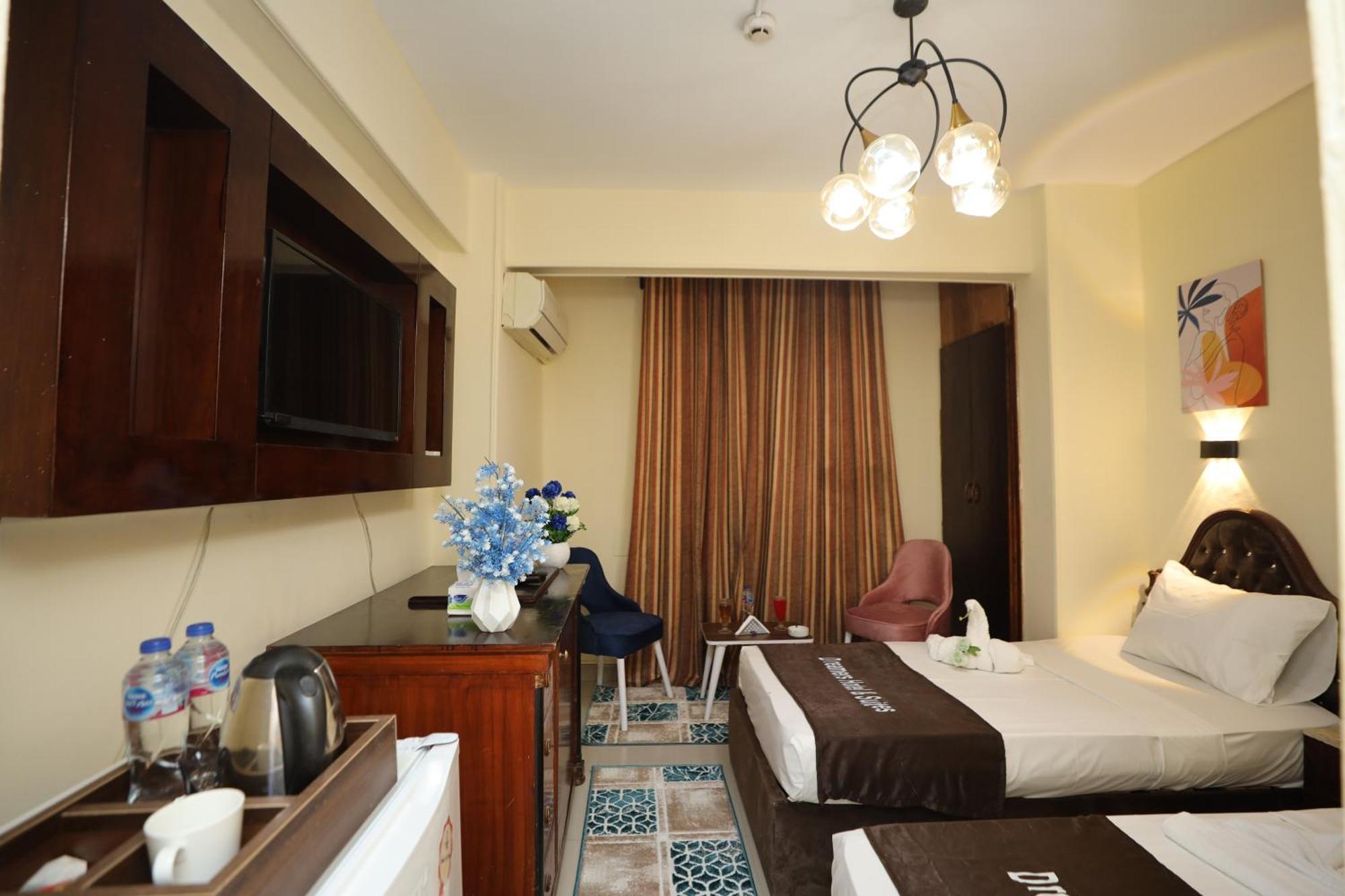 Otel No Name