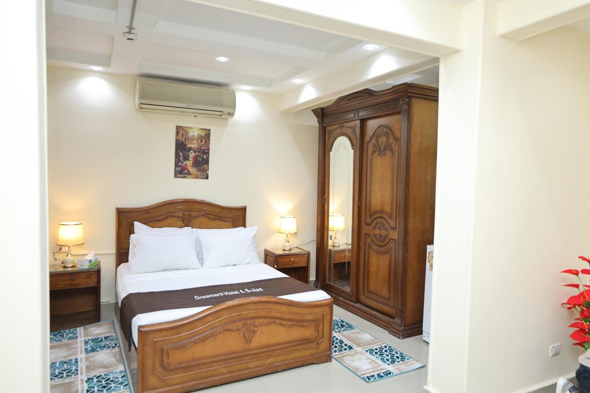 No Name Otel 3*
