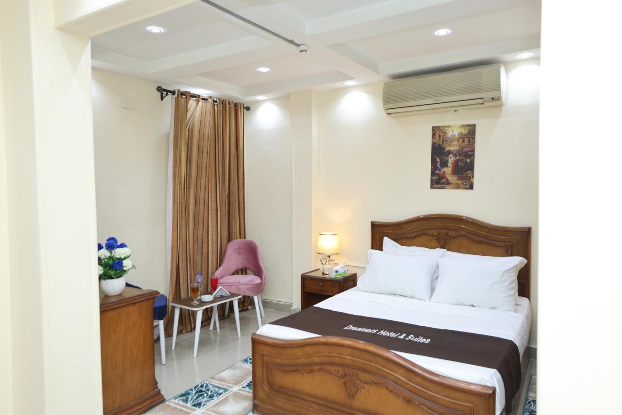 Otel No Name 3*