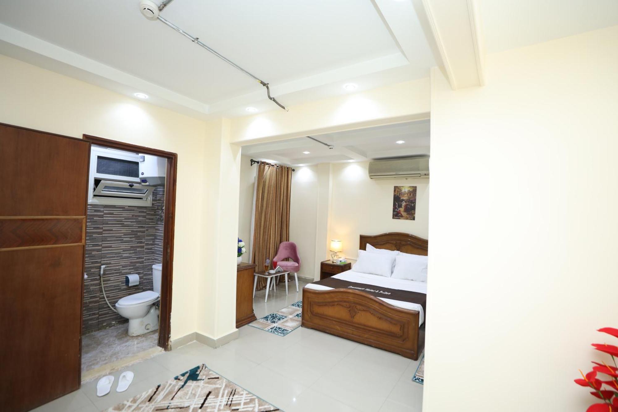 No Name Otel Giza