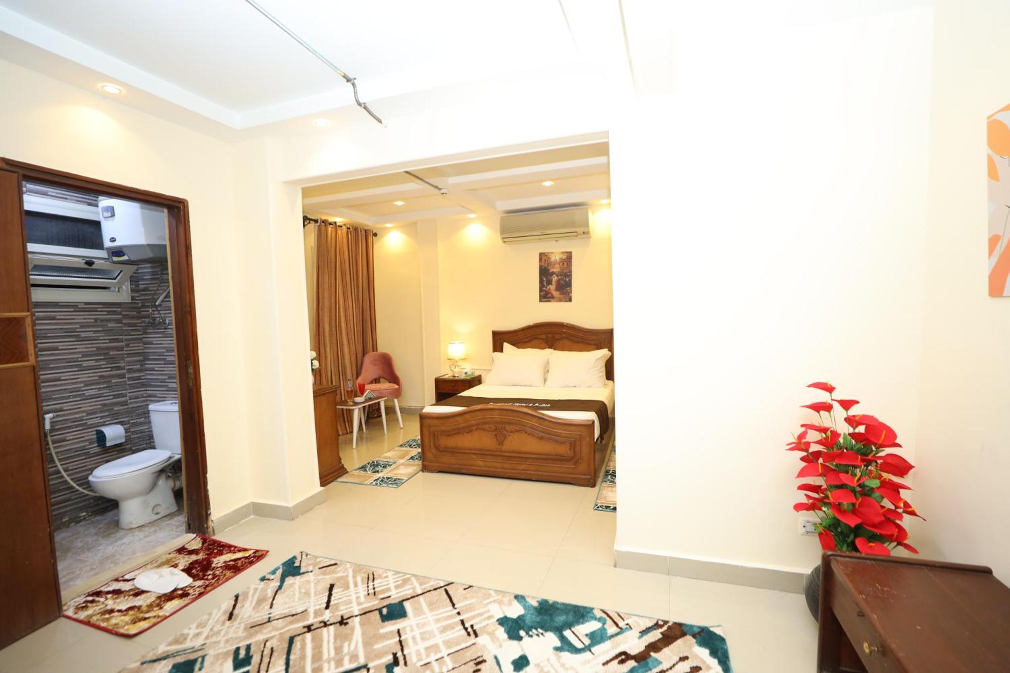 No Name Otel Giza
