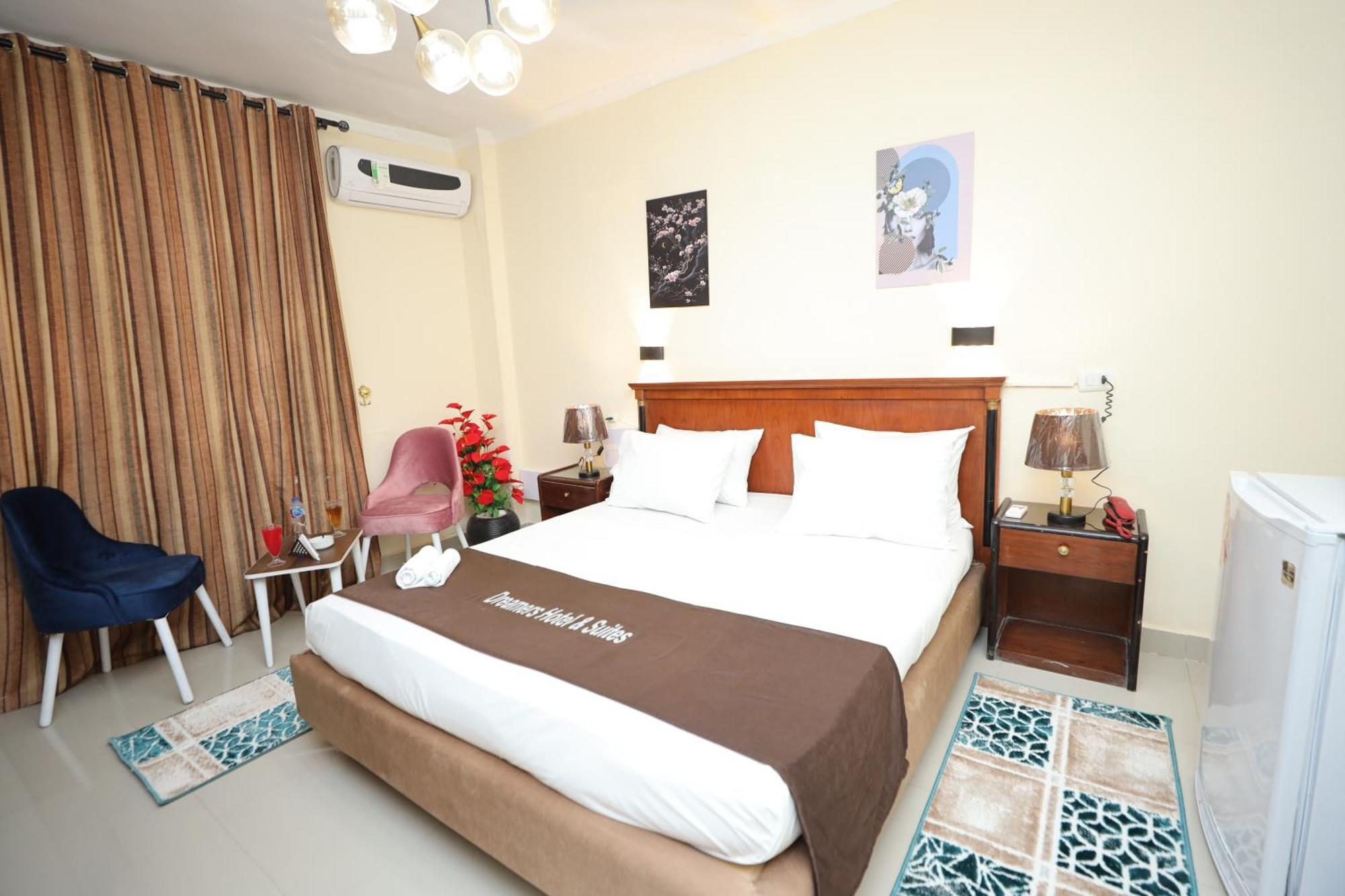No Name Otel 3*