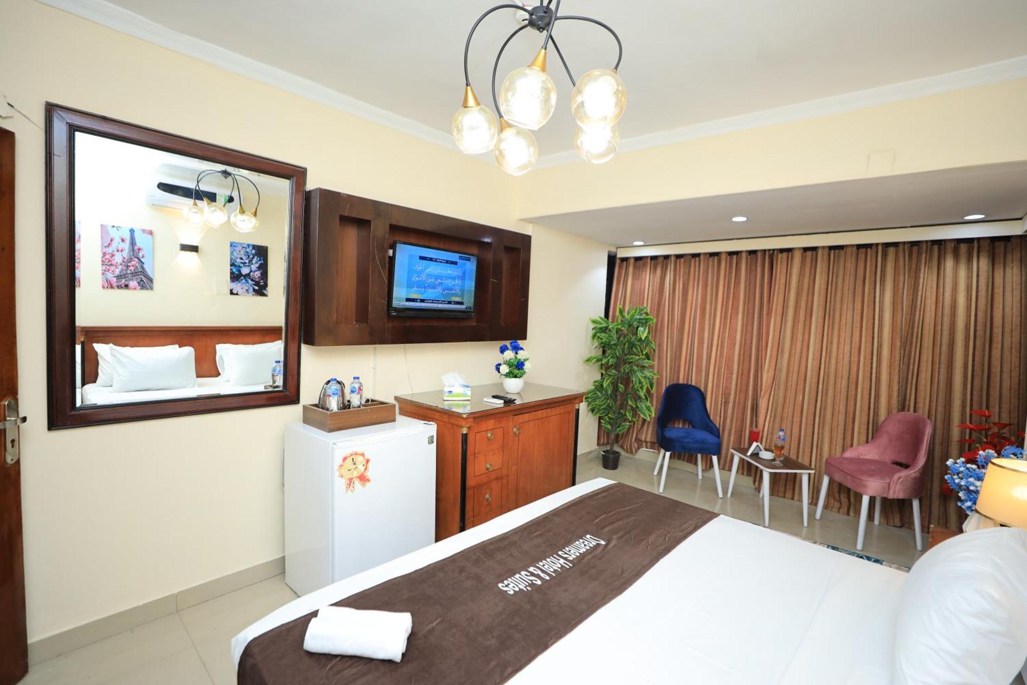No Name Otel