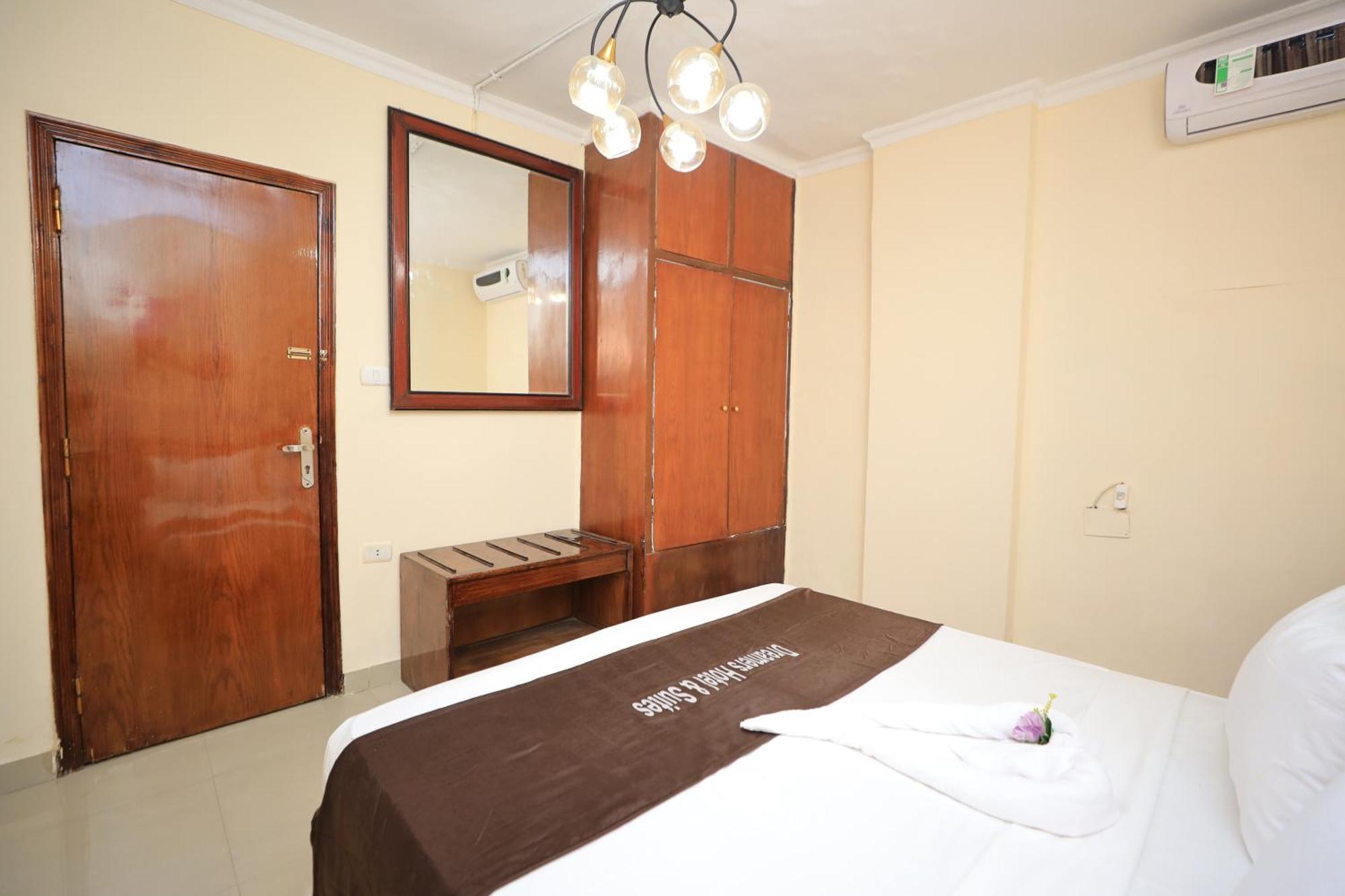 Otel No Name