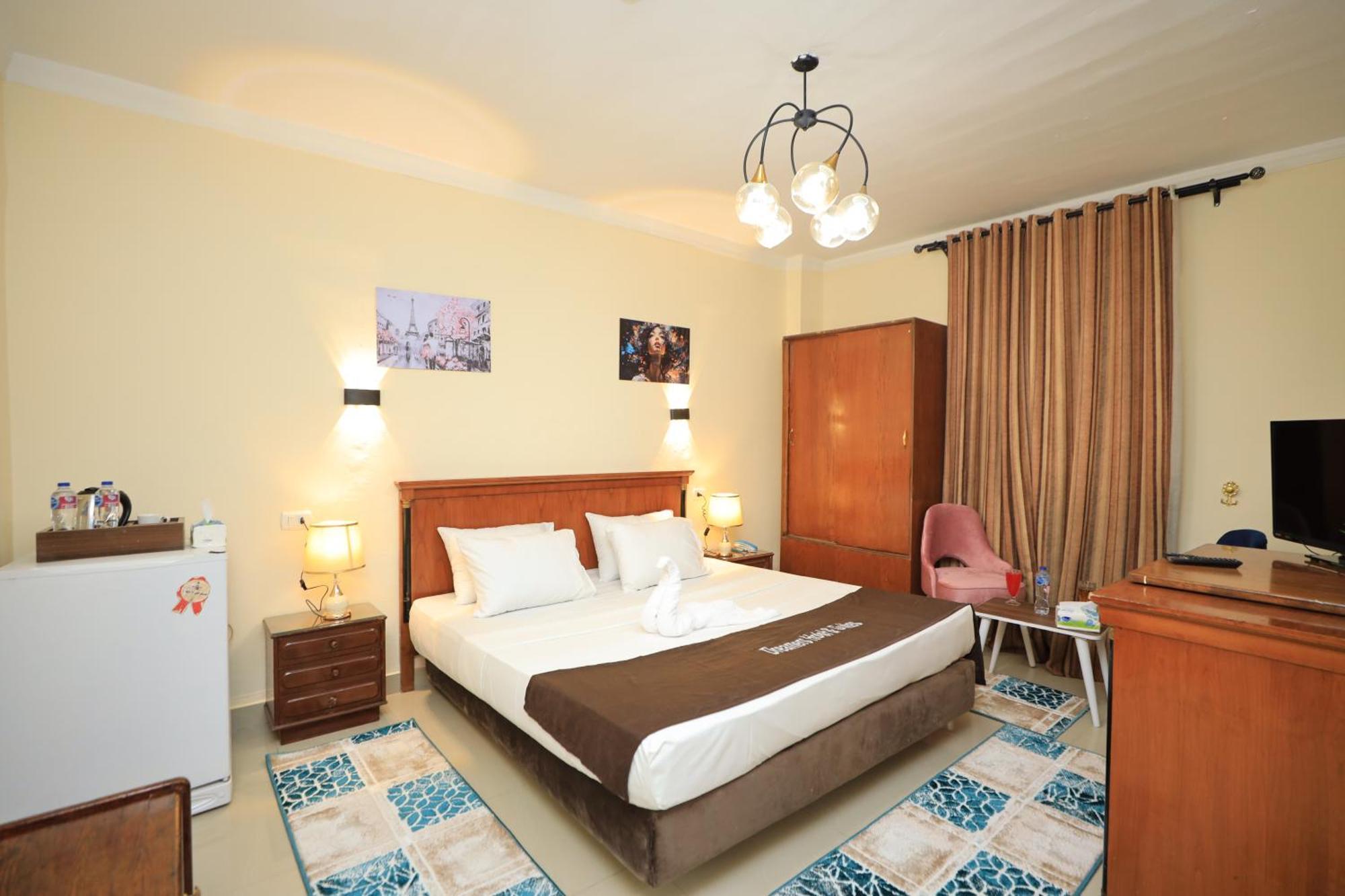 No Name Otel
