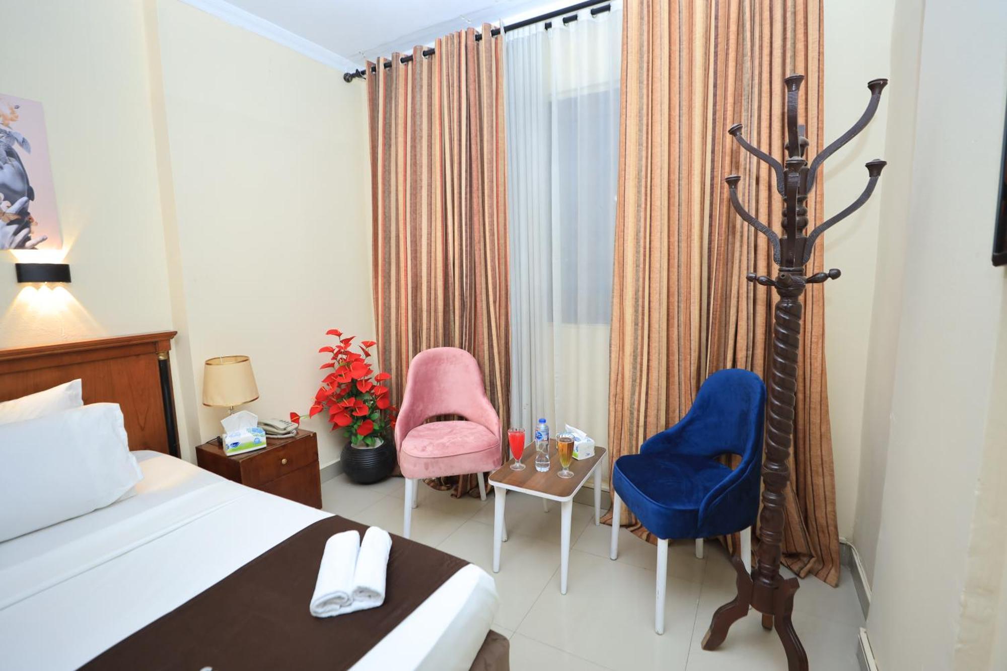 Otel No Name