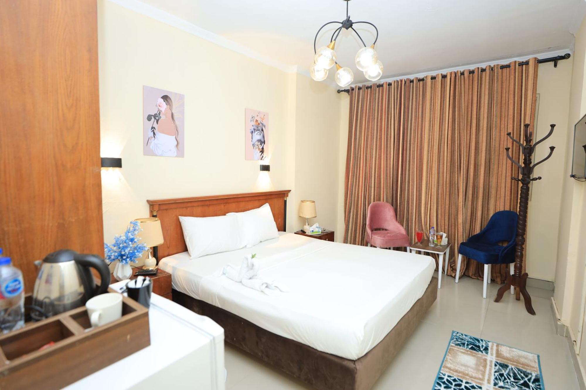 No Name Otel