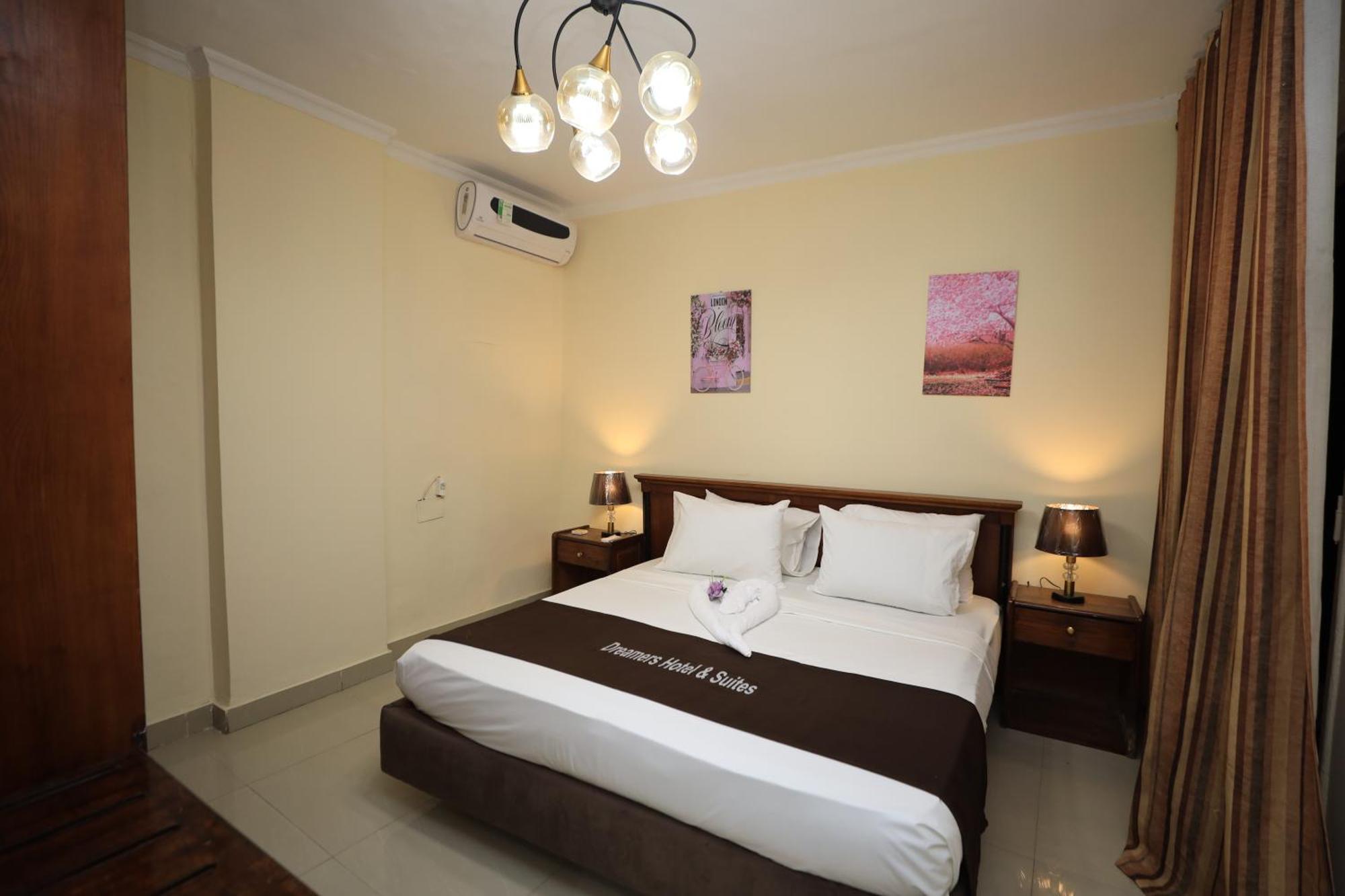 No Name Otel 3*