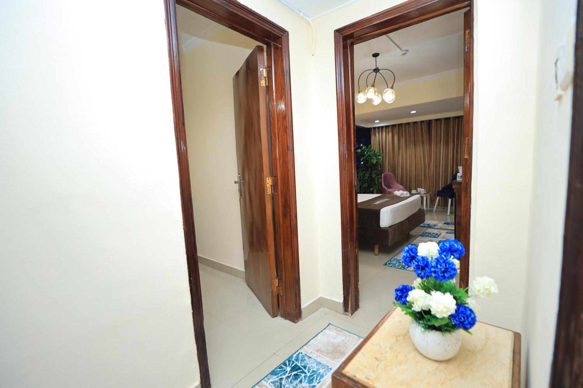 Otel No Name 3*