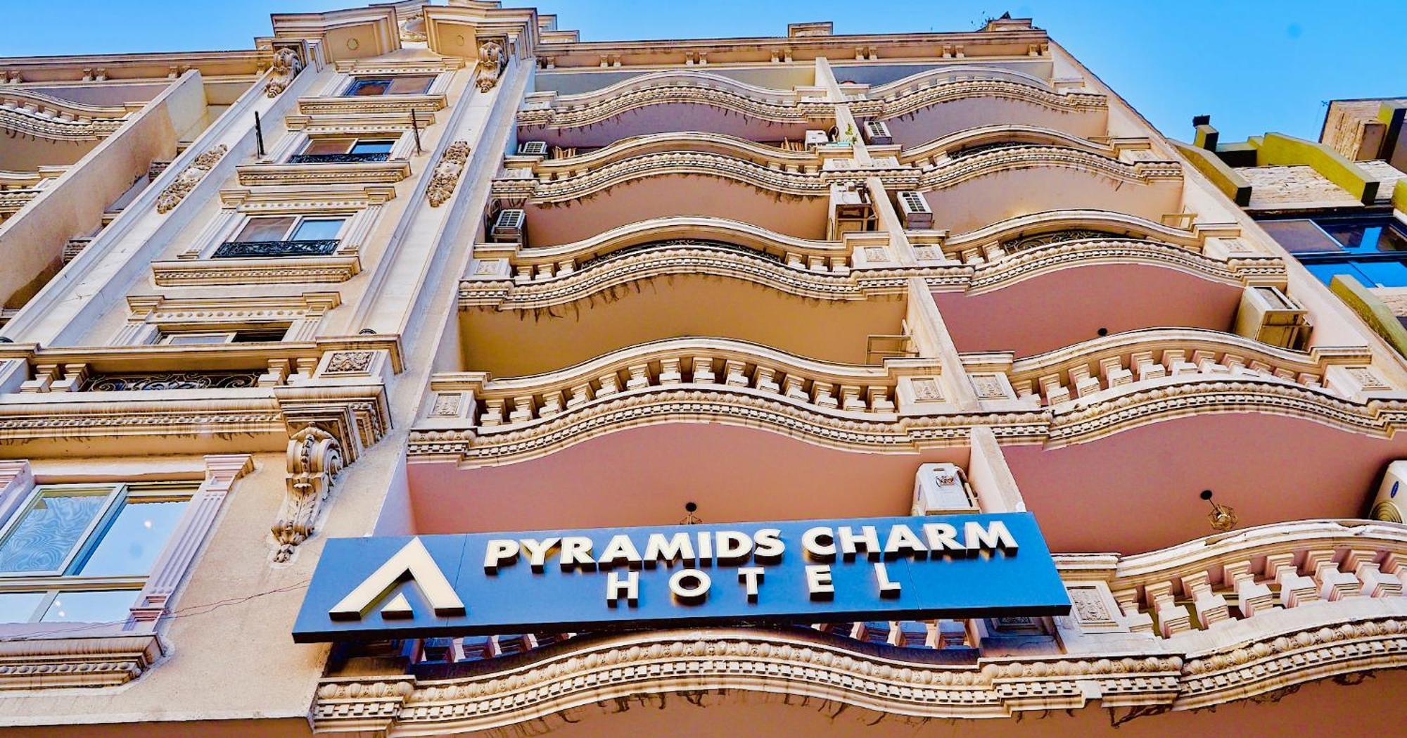 Pyramids Charm 3*