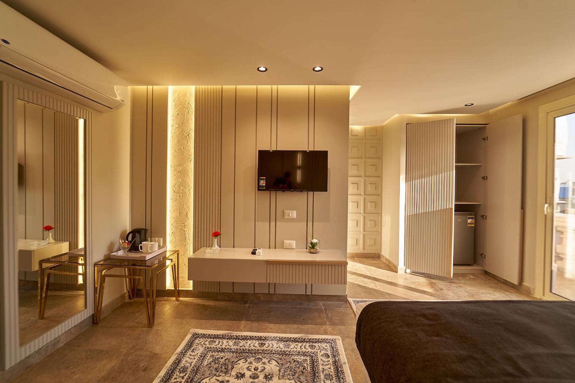 Pyramids Charm Hotel 3*