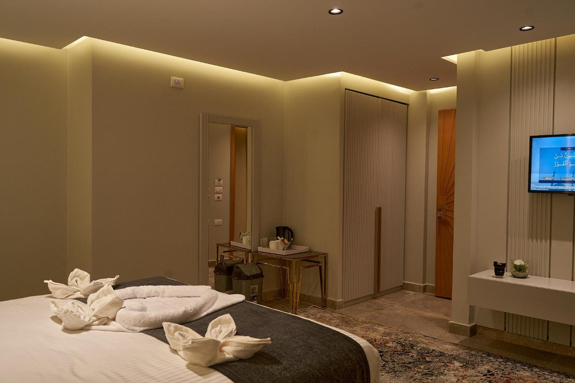 Pyramids Charm Hotel 3*