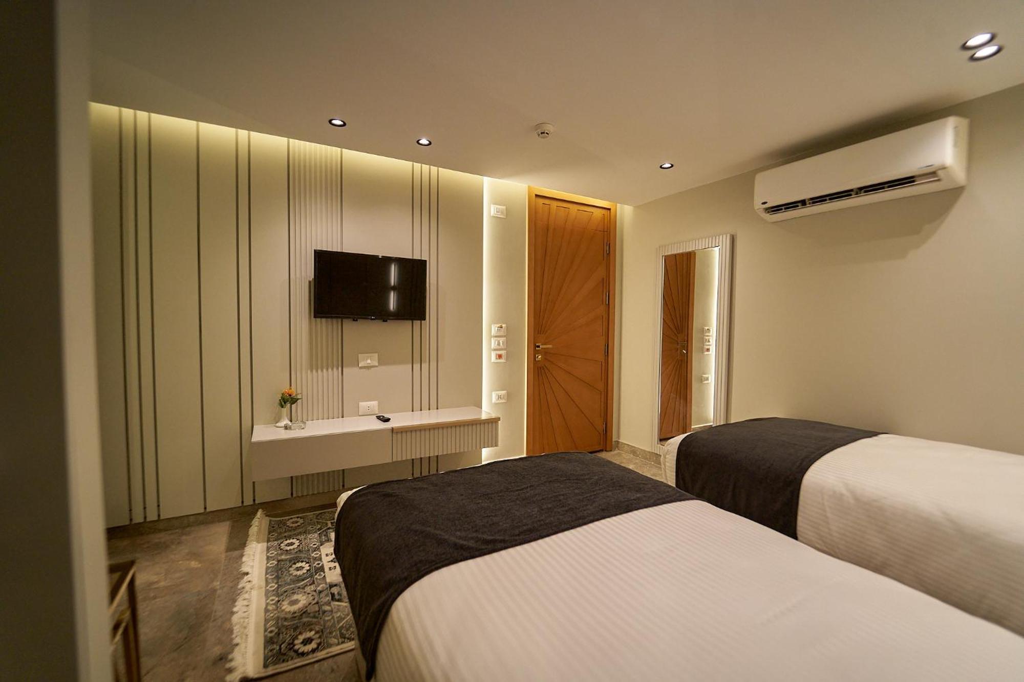 Pyramids Charm Hotel Al Kawm al Akhdar