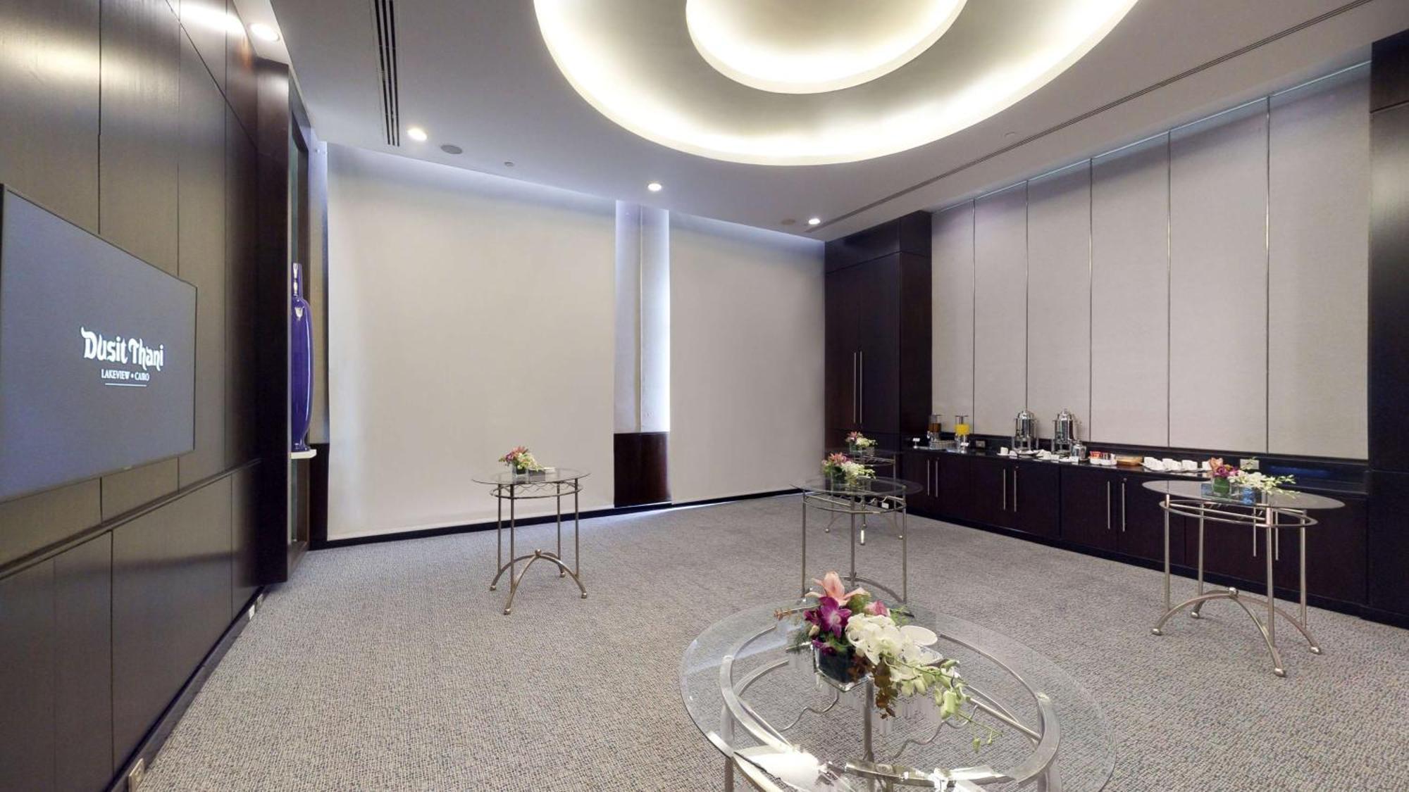 Dusit Thani Lakeview Hotel 5*