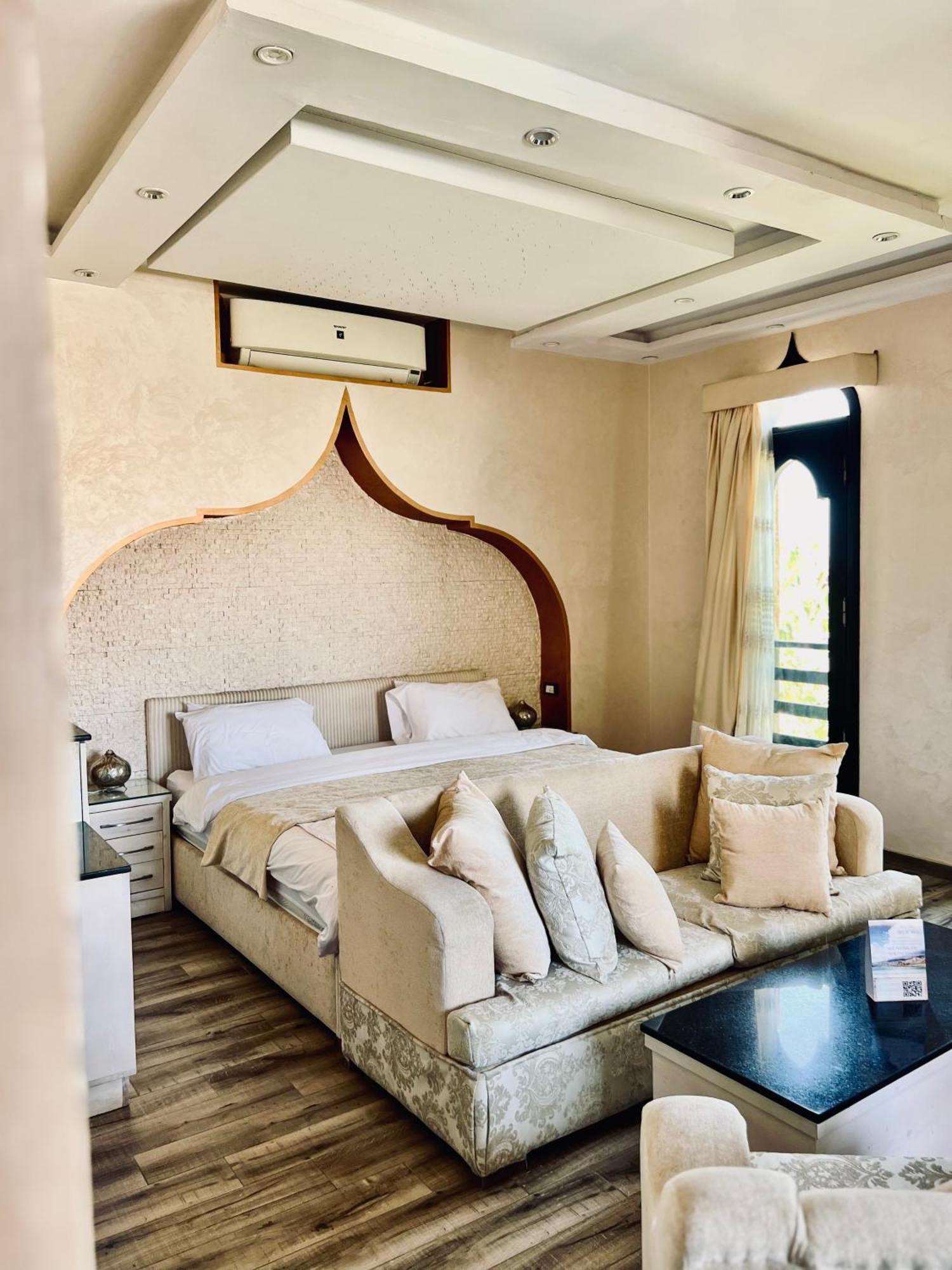 Otel Casa D'or *