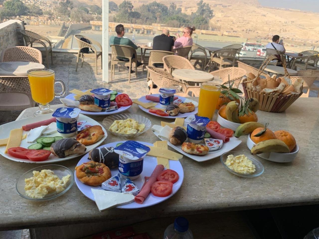 Tut Pyramids View Hotel Kafrat al Jabal