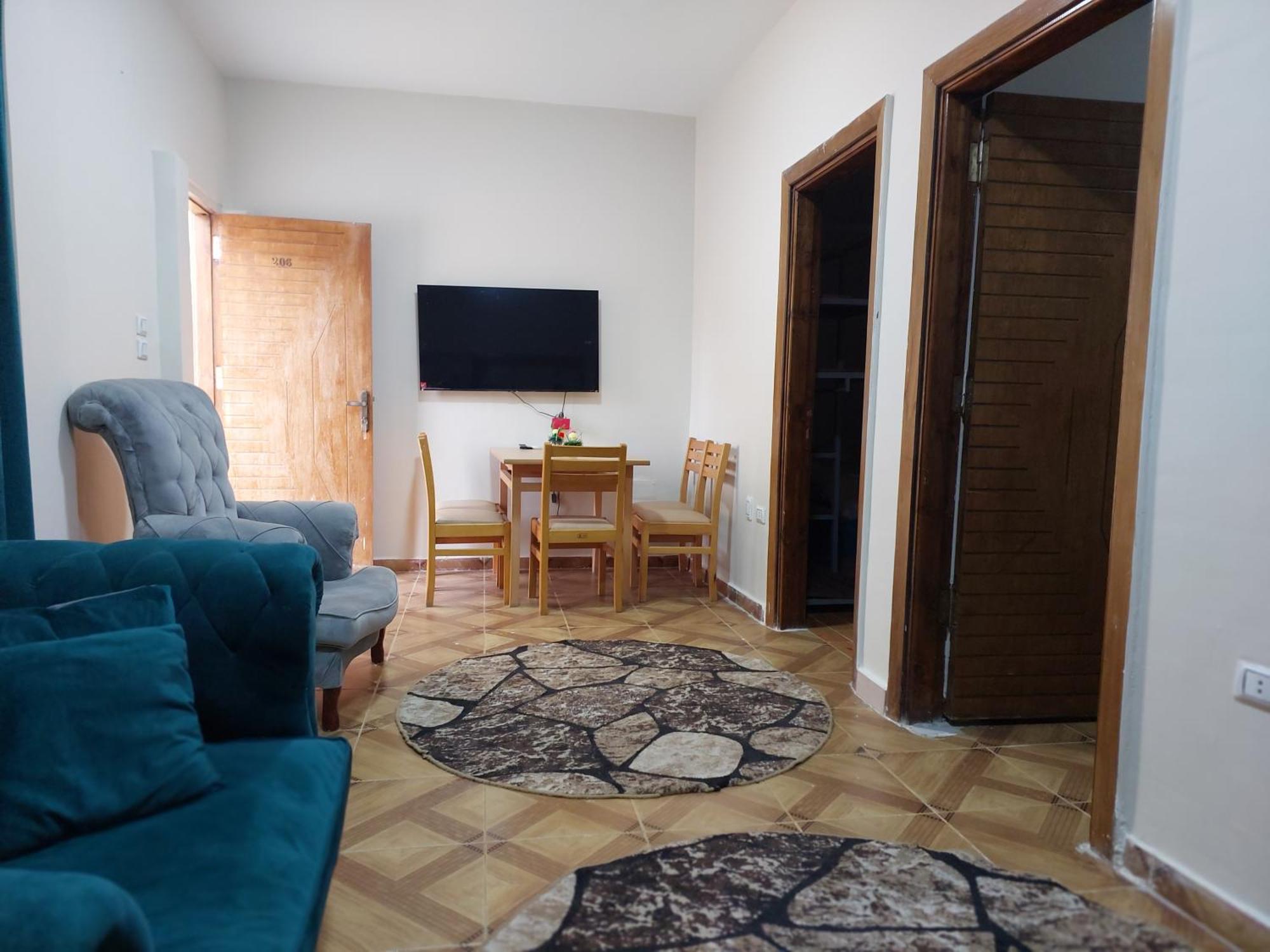 Anubis Kingdom Pyramids Hostel *