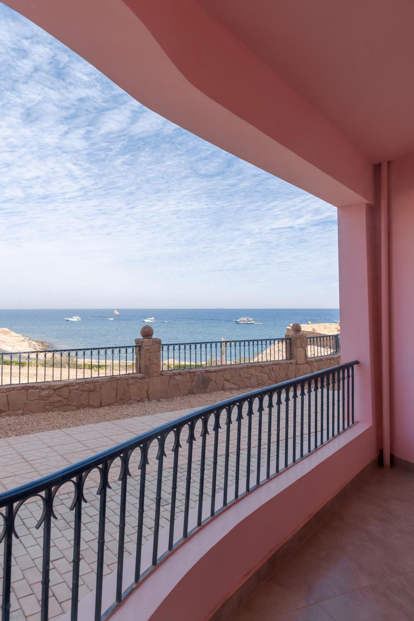 La Siesta Al Sokhna Hotel *