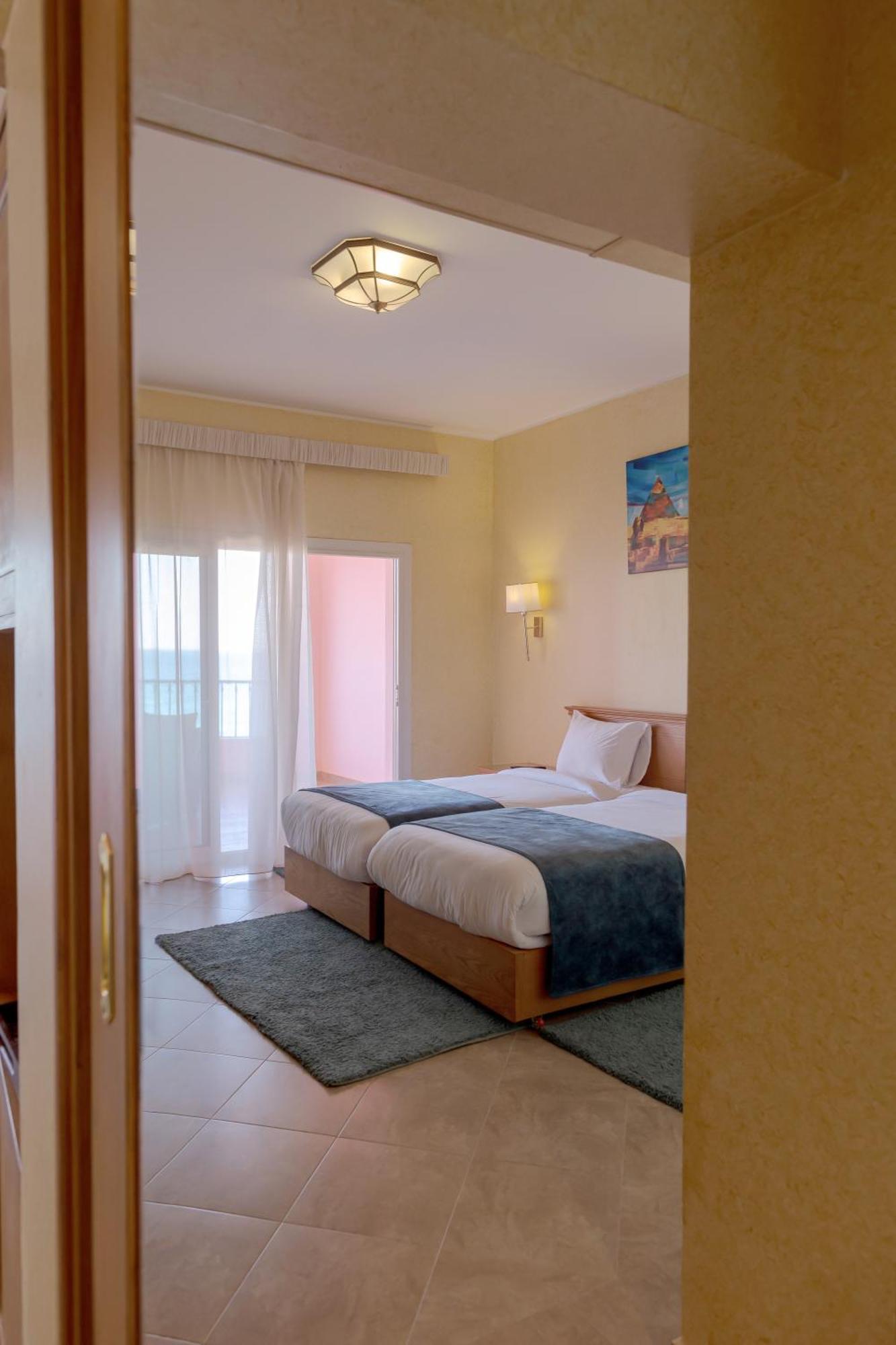 La Siesta Al Sokhna Hotel *