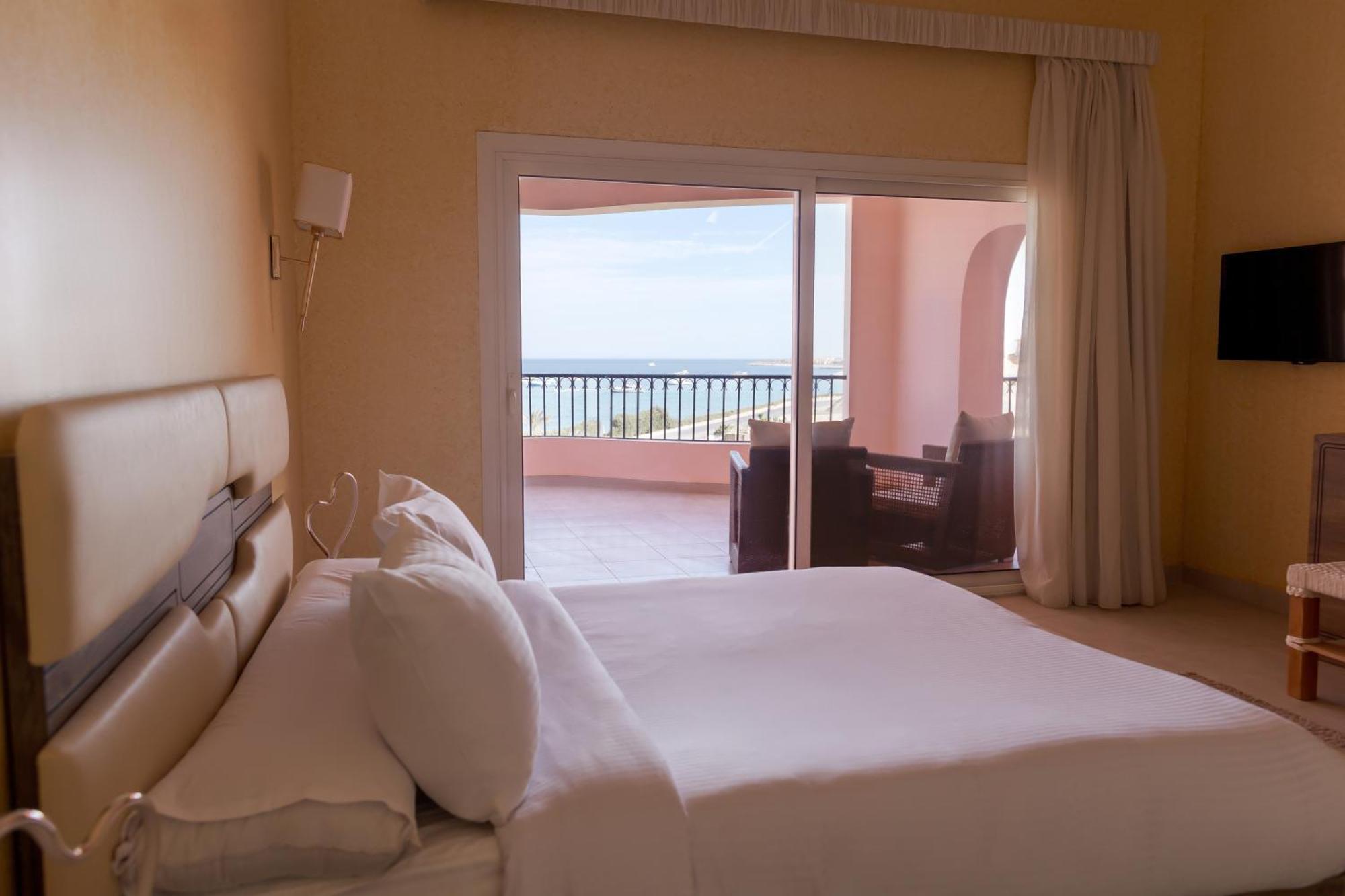La Siesta Al Sokhna Hotel *