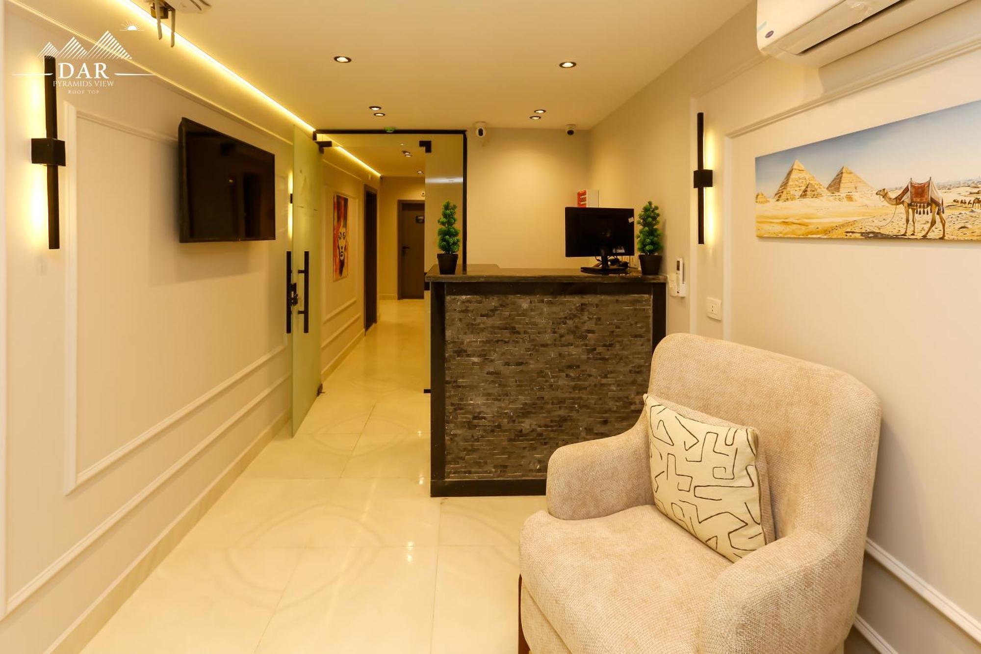 Dar Pyramids View - Rooftop Hostel *